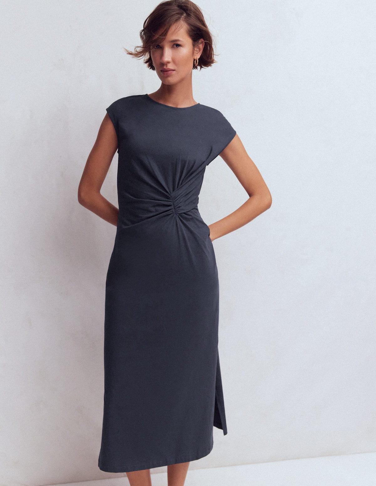 Robe midi Delilah torsadée-Bleu marine - Image 4