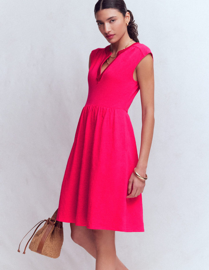 May Kurzes, besticktes Kleid-Opulentes Rosa