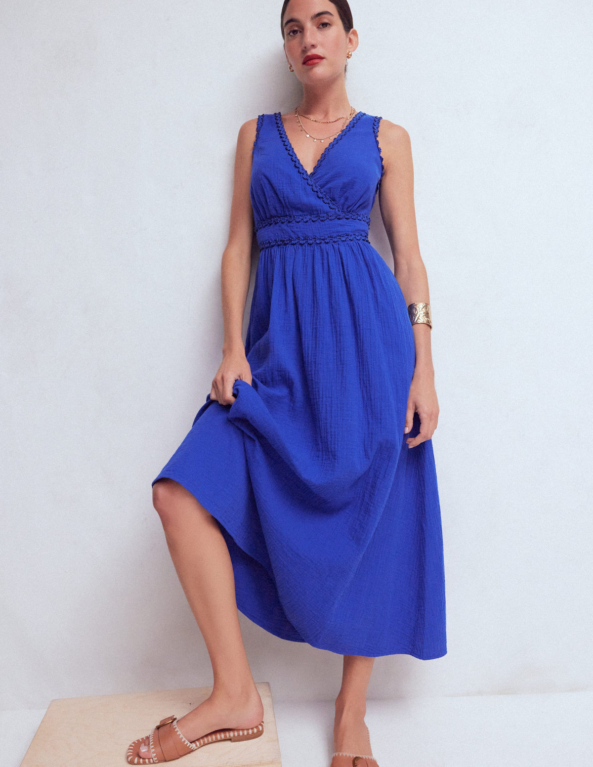 Lorna Doppeltuch-Kleid mit Besatz-Leuchtendes Blau-4