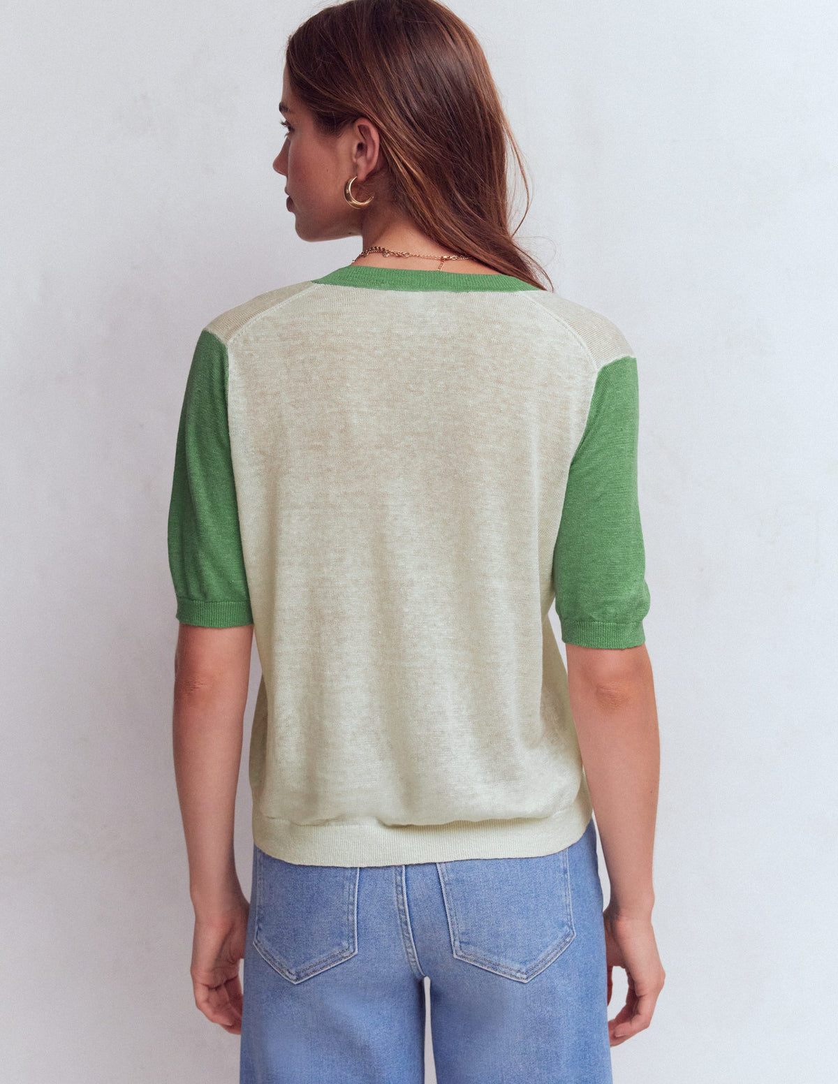 Agnes Leinen-T-Shirt mit V-Ausschnitt-Naturweiß/Grün - Image 3