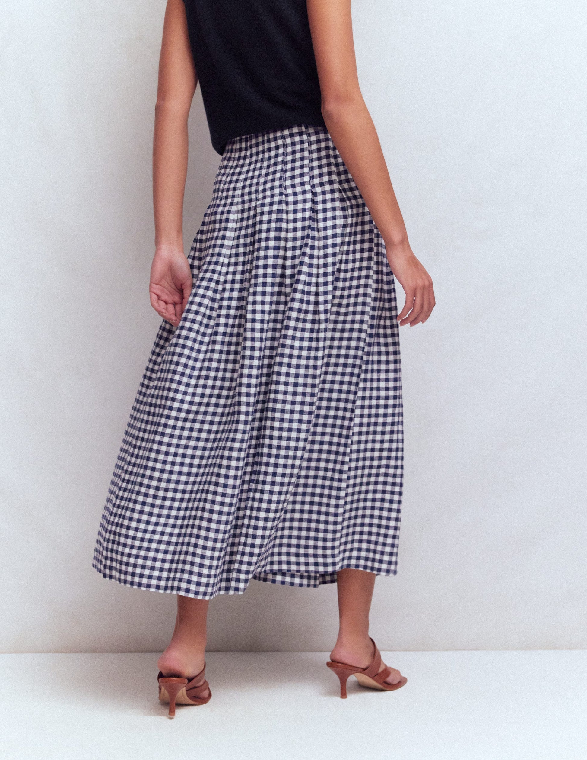 Valentina Leinenrock-Navy, Vichykaros SS18G003-3