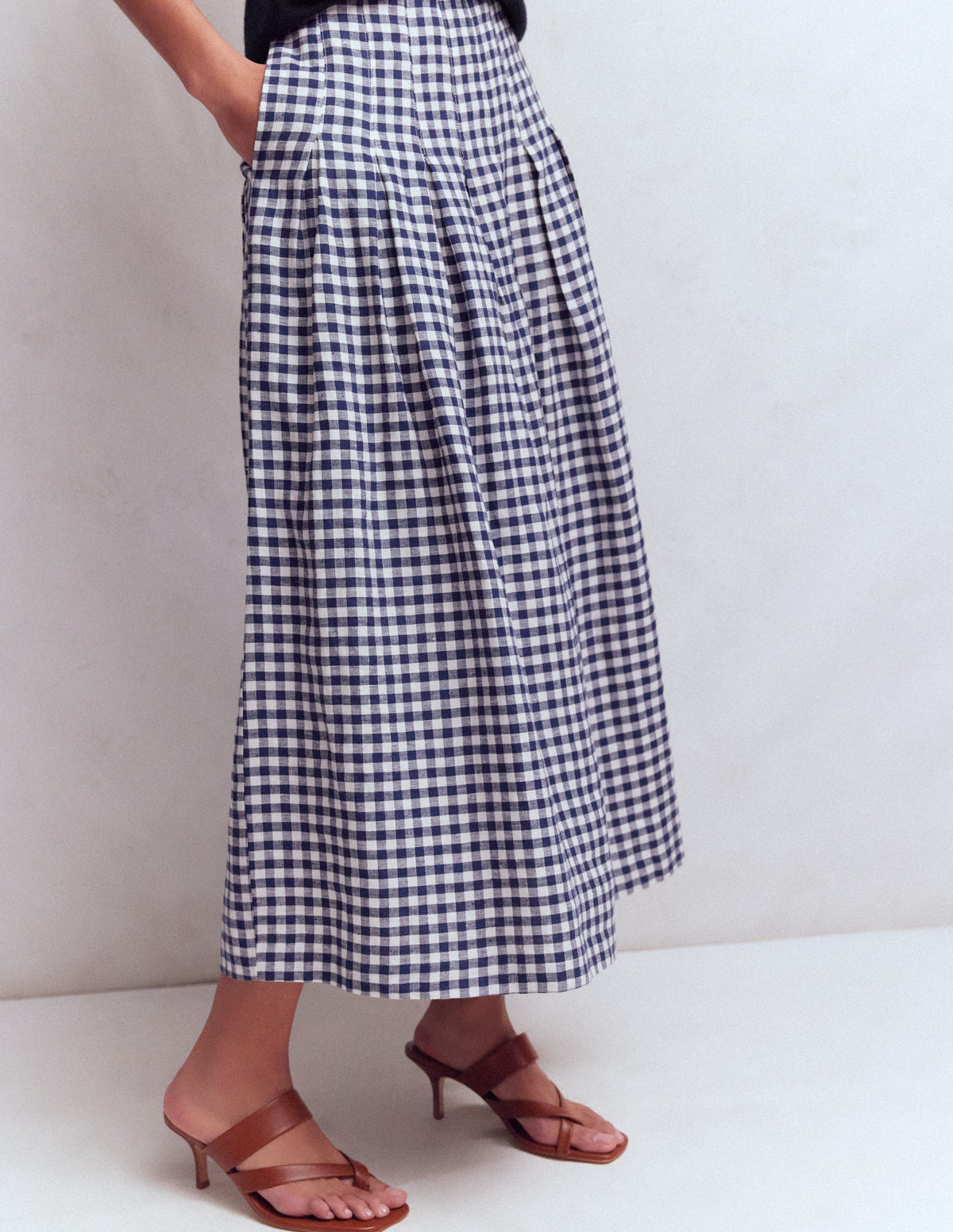 Valentina Leinenrock-Navy, Vichykaros SS18G003-5