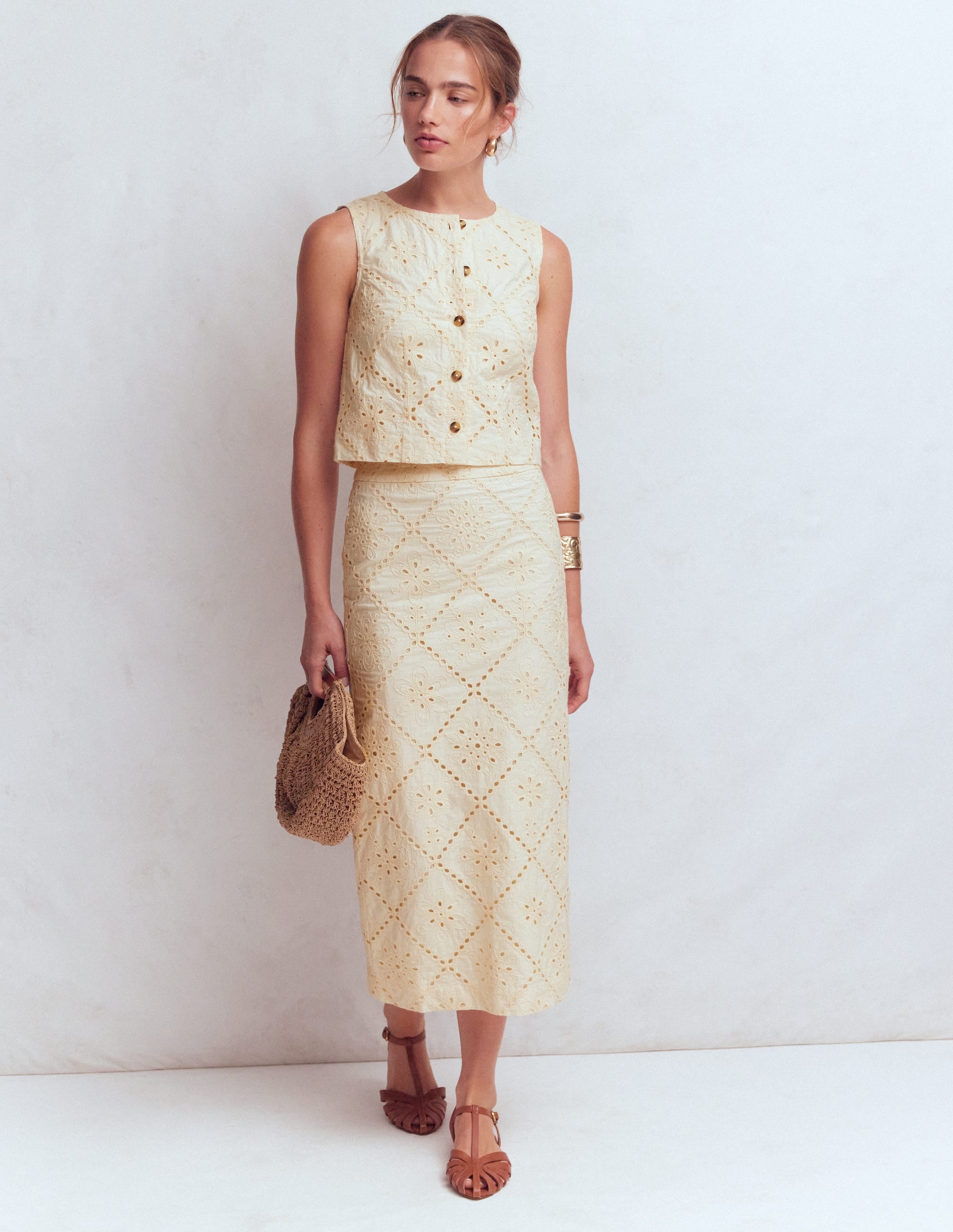 Textured Column Skirt-Ivory Broderie - Image 5
