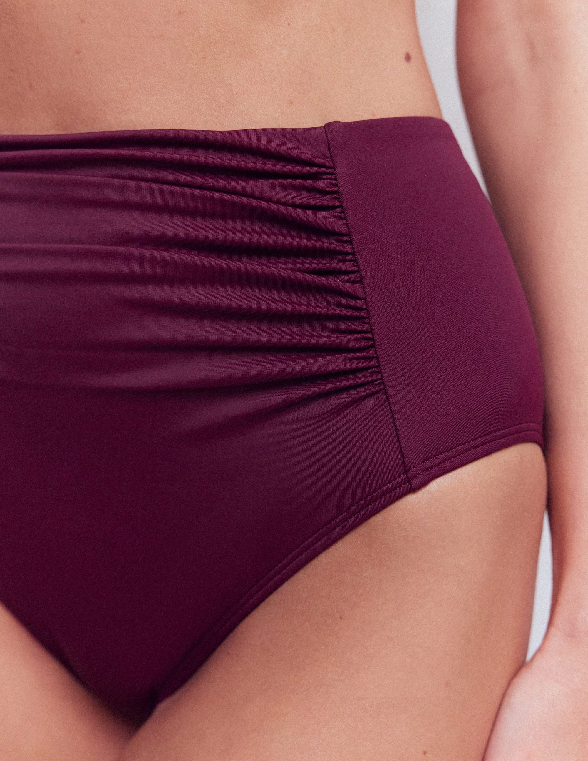 Kythira Geraffte Bikinihose-Schokobeere - Image 2