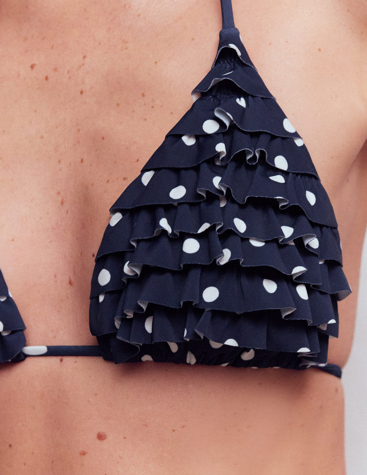 Bikinioberteil mit Rüschen-Navy Tupfen auf Tupfen-2