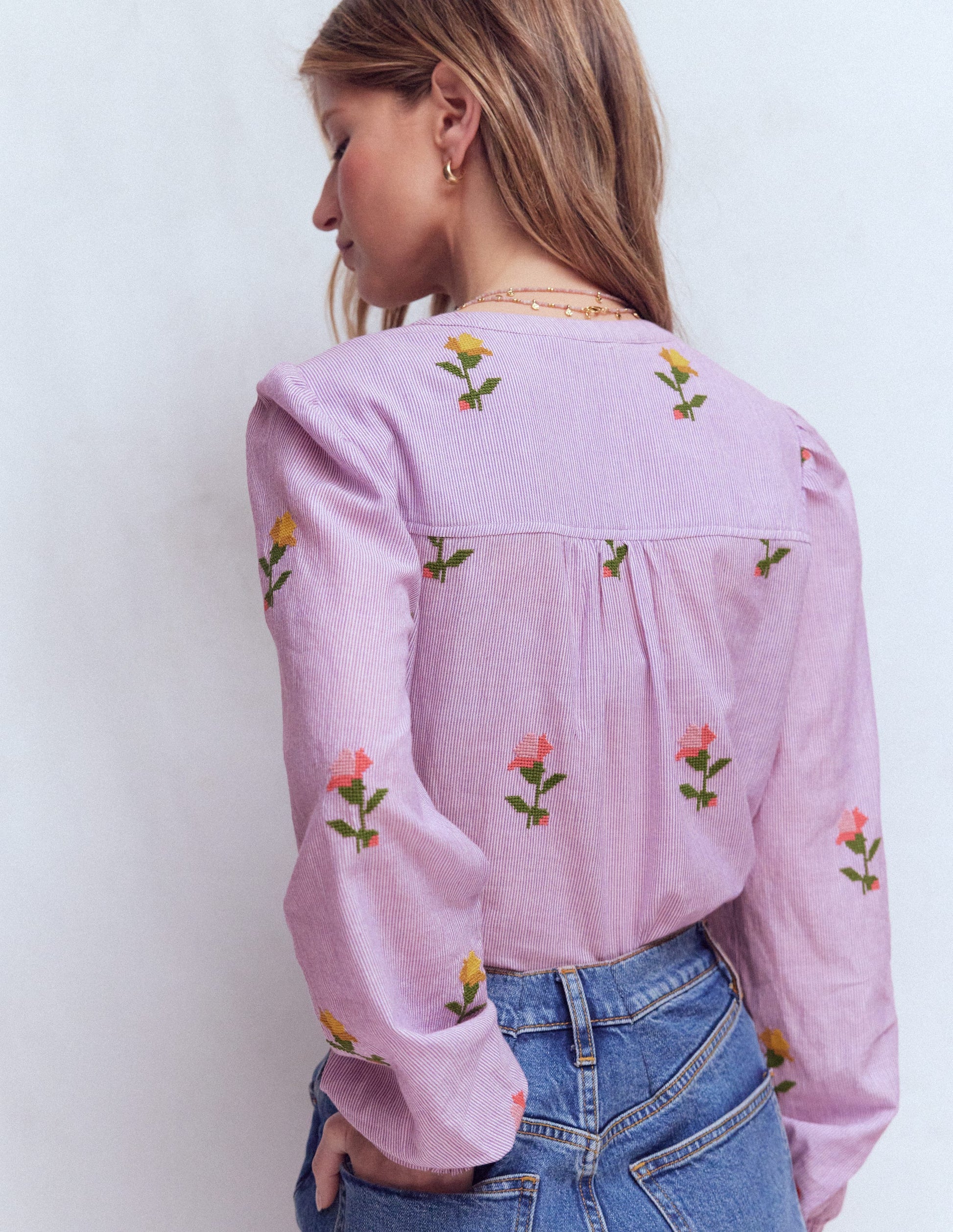 Besticktes Interest-Oberteil mit Besatz-Violett Streifen Stickerei-3