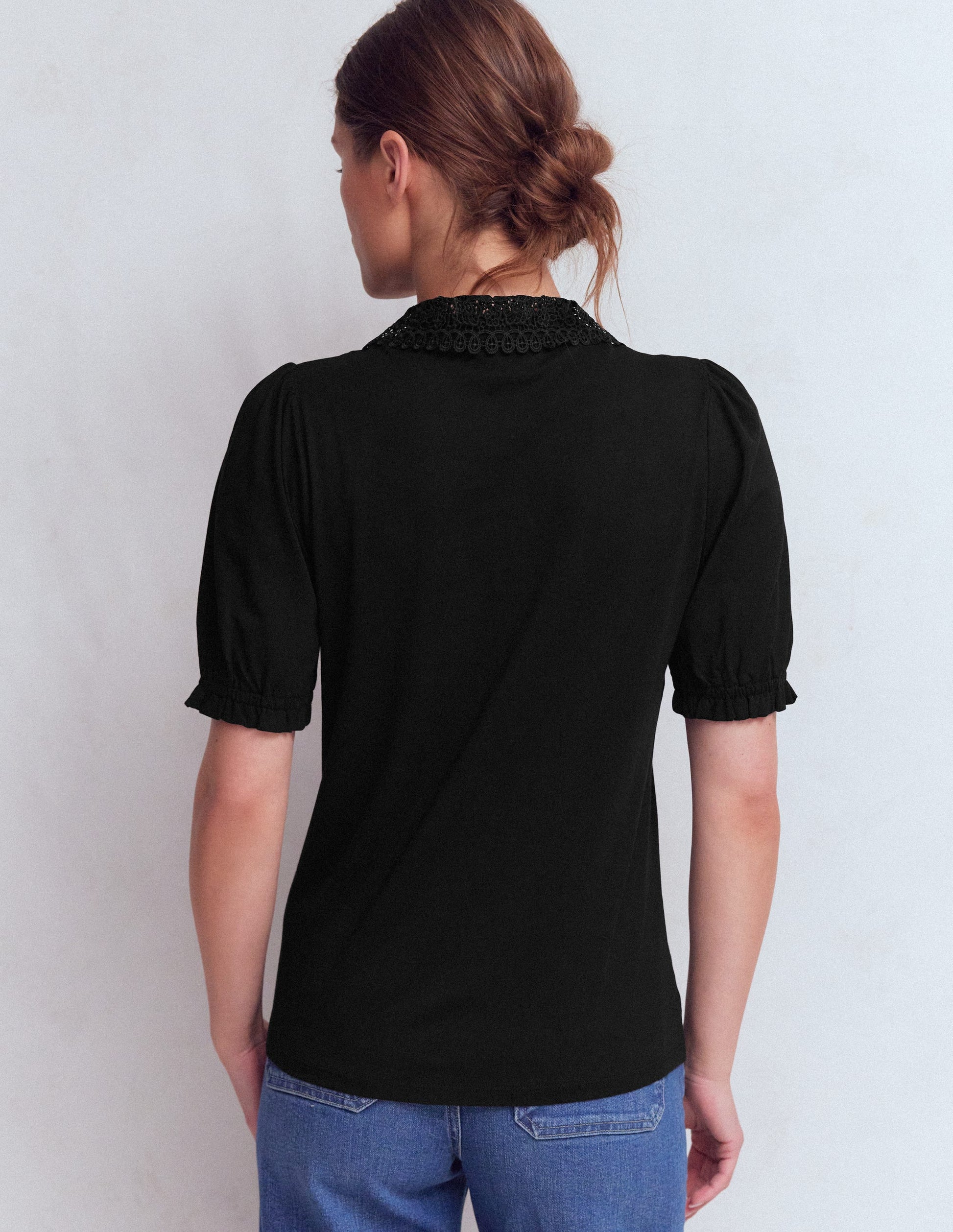 Nessa Bluse mit Lochstickerei am Kragen-Schwarz-3