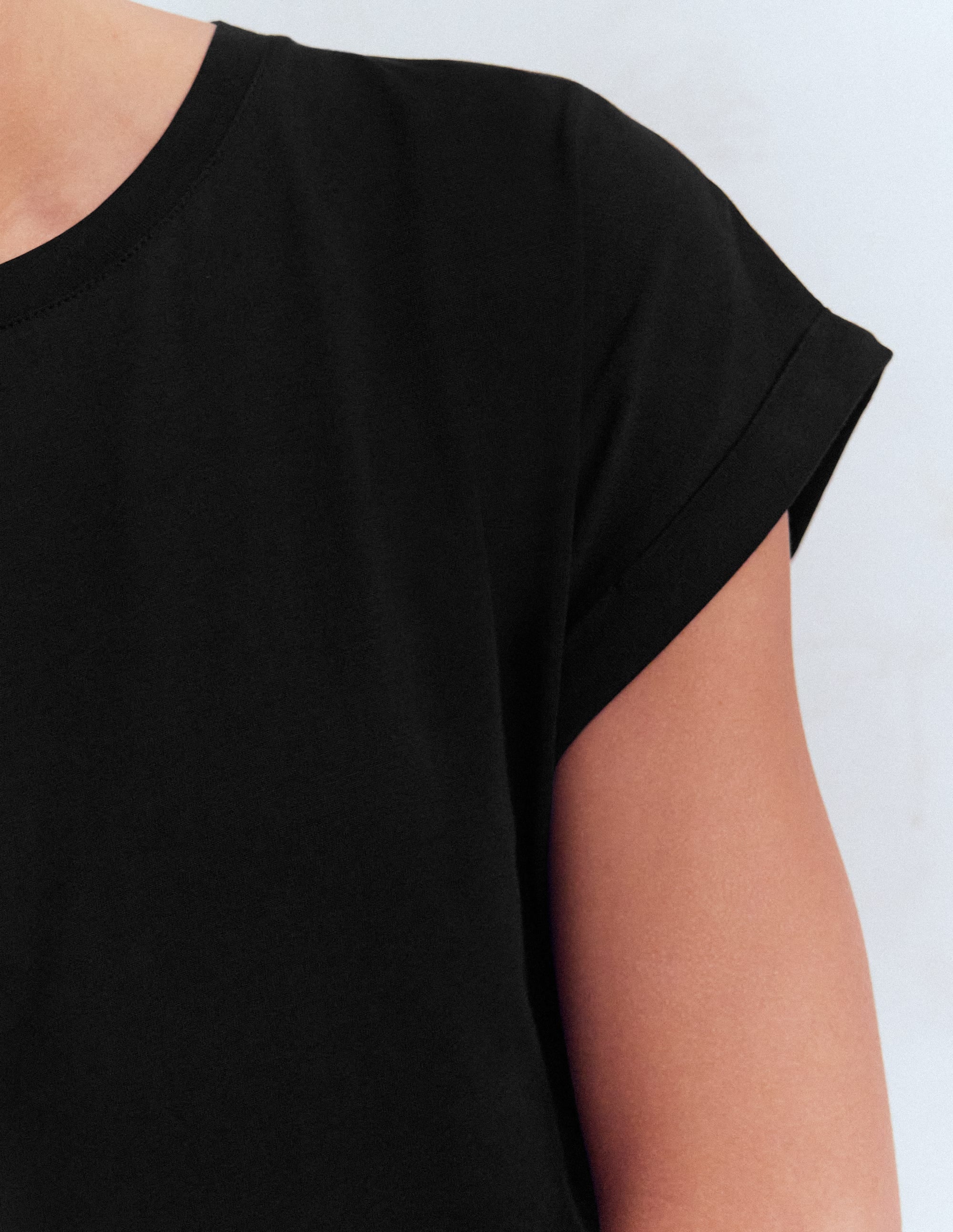 T-shirt à manches retroussées-Noir - Image 2