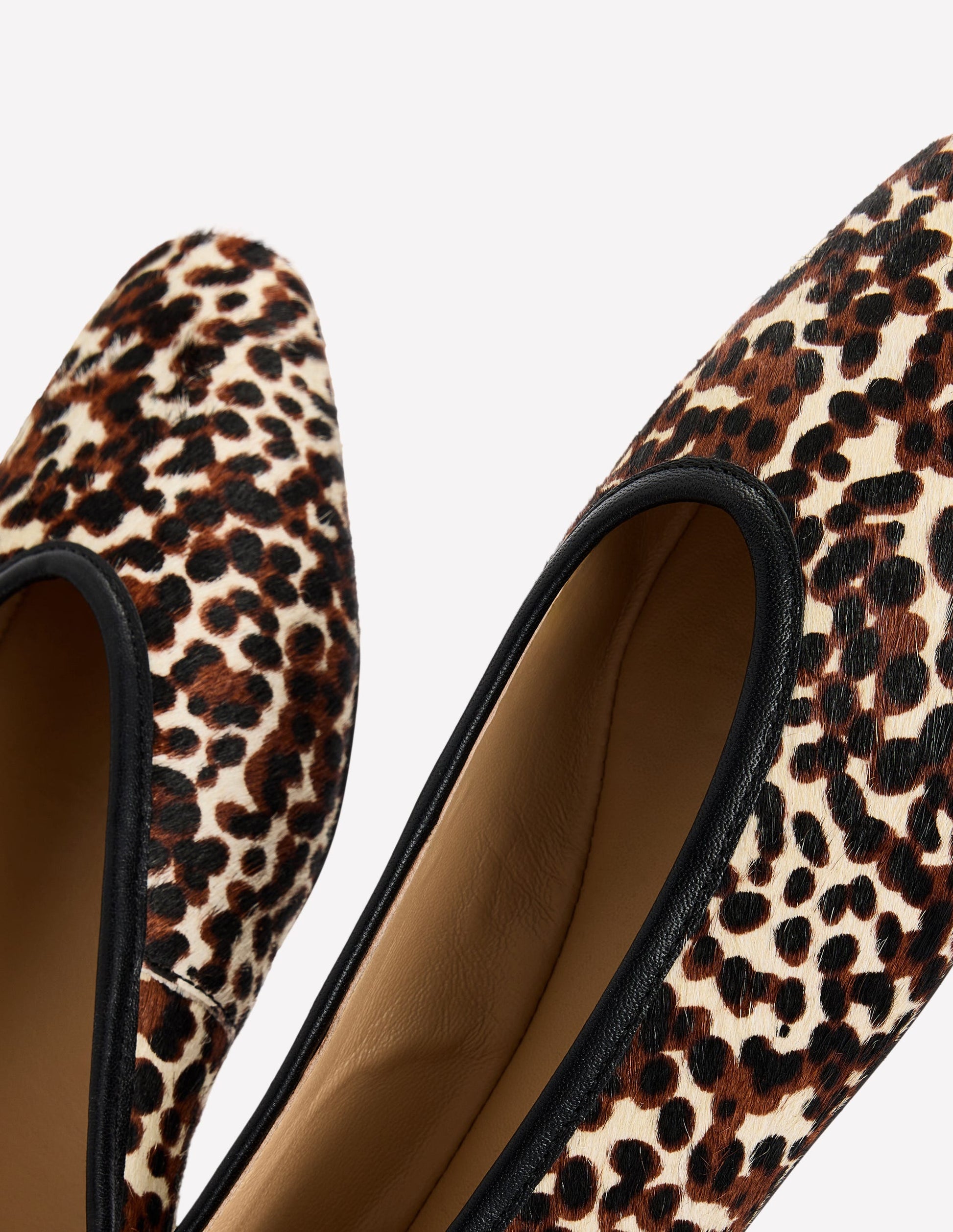 Nadia Flache Schuhe mit geformter Zehenpartie-Schwarz/Naturweiß-4