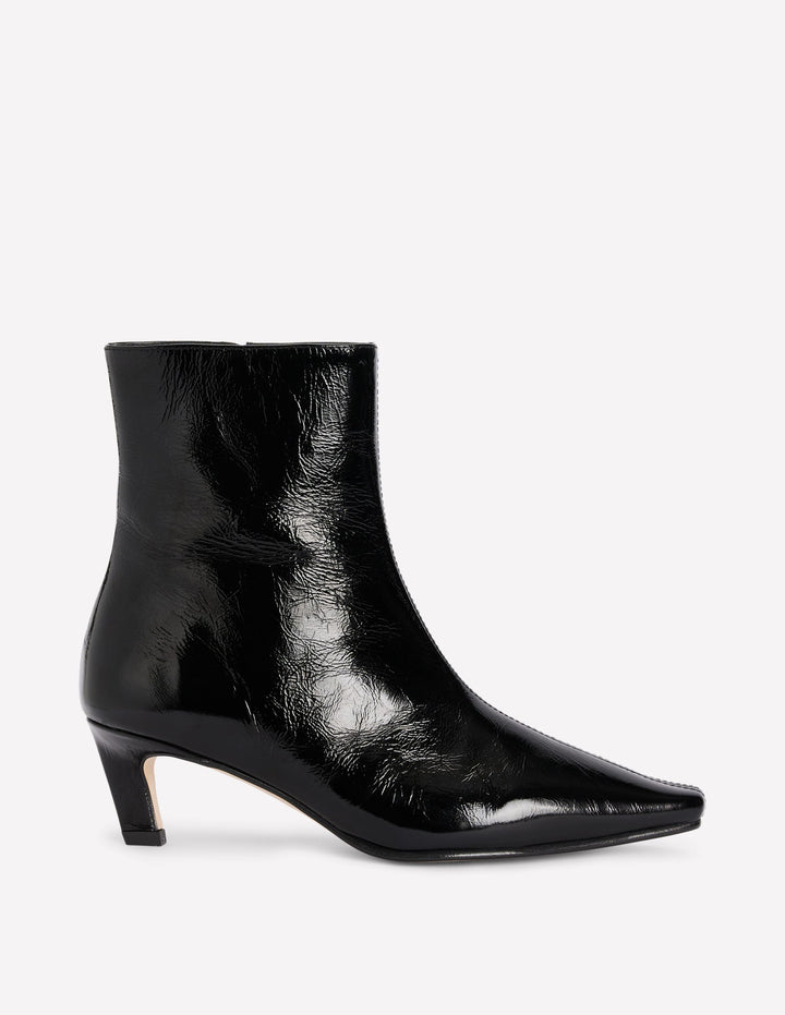 Stiefeletten mit geformter Zehenpartie-Schwarz