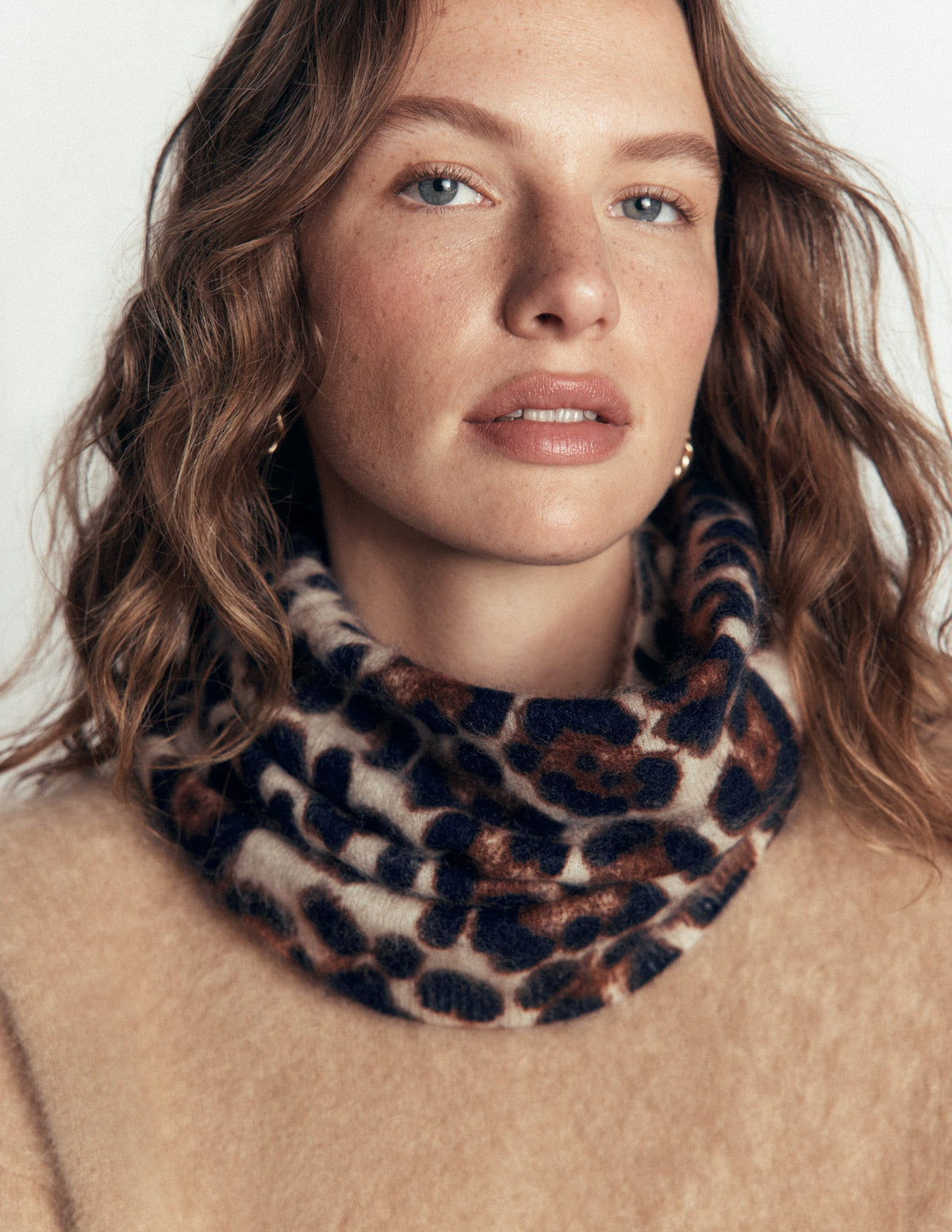 Snood en cachemire brossé-Cœurs folk rouge rockabilly-2