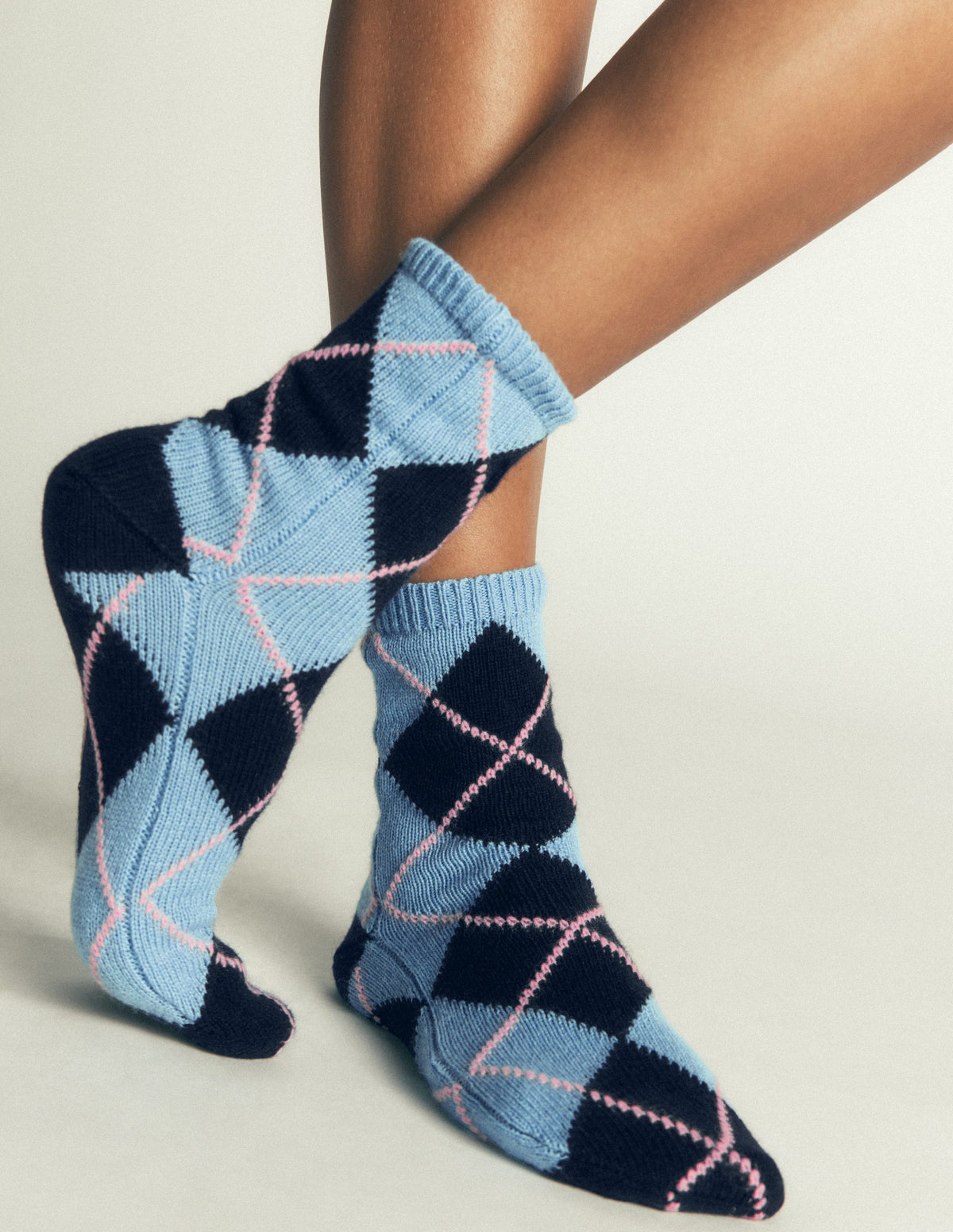 Kuschelige Stricksocken-Argyle-Muster-1