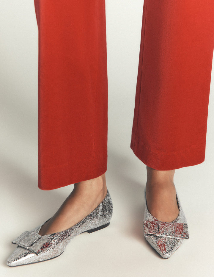 Nigella Flache Schuhe mit spitzer Zehenpartie und Schleife-Silber-Metallic