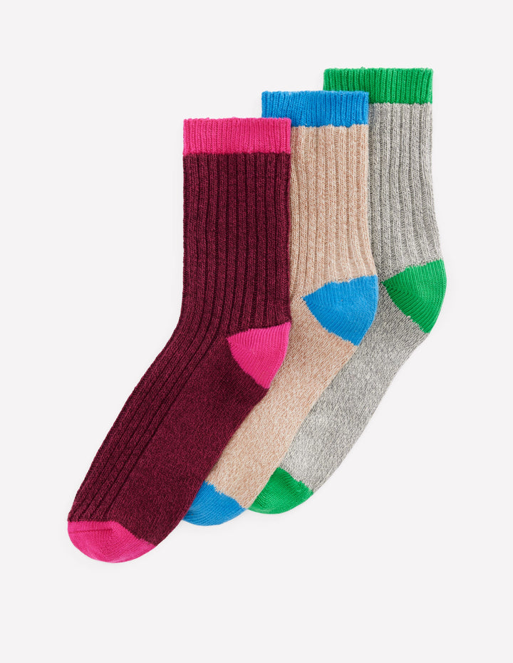 Kurze Rippstrick-Socken-Bunt