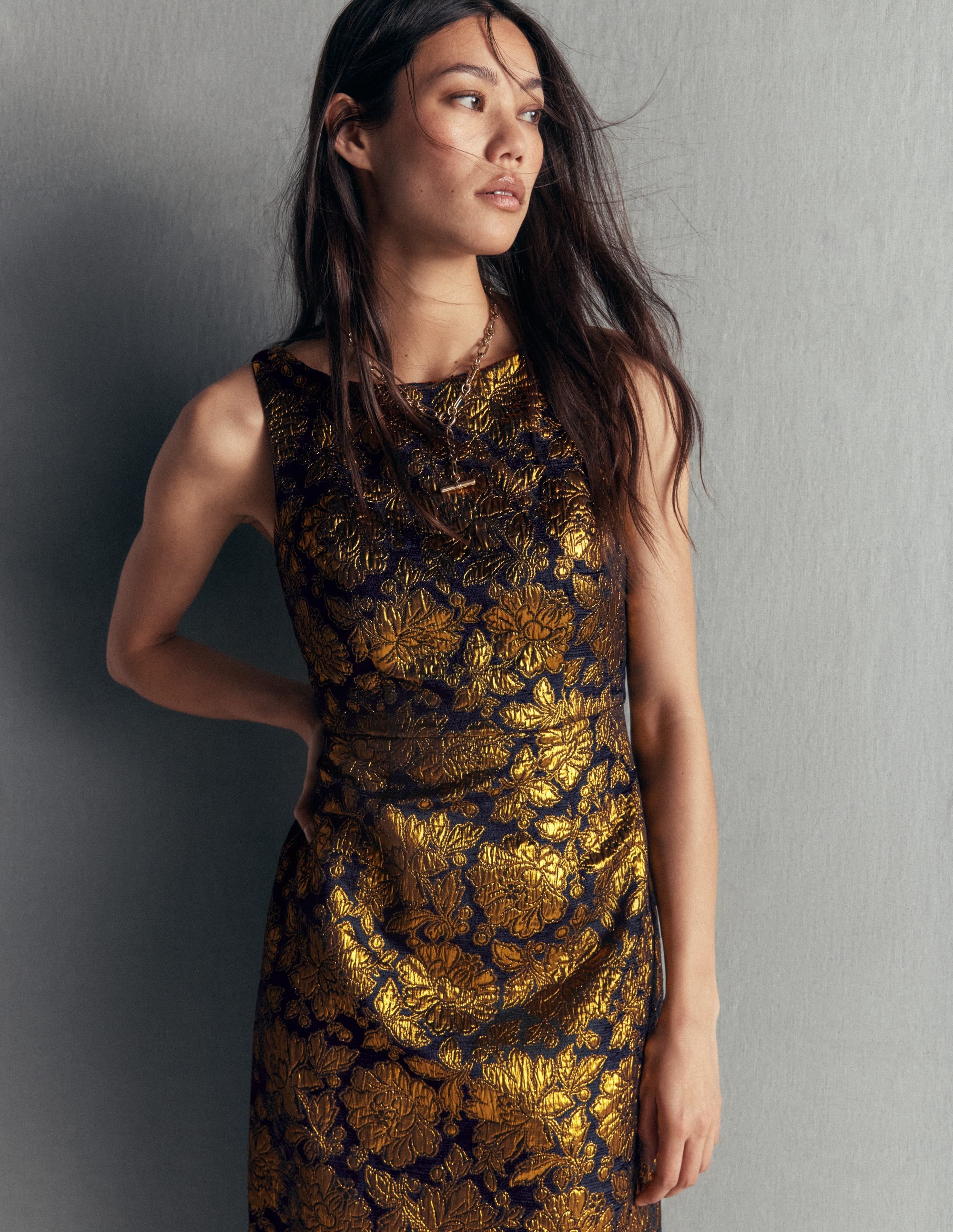 Jacquardkleid mit U-Boot-Ausschnitt-Gold Blumenmuster Jacquard - Image 5