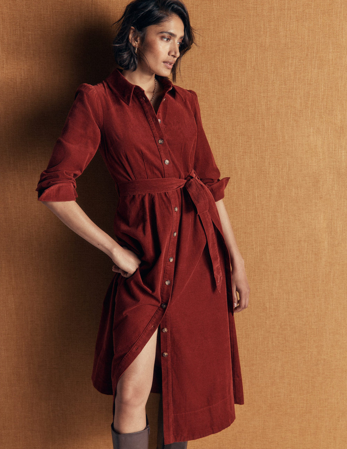 Robe-chemise midi Maeve en velours côtelé-Pomme épicée - Image 1