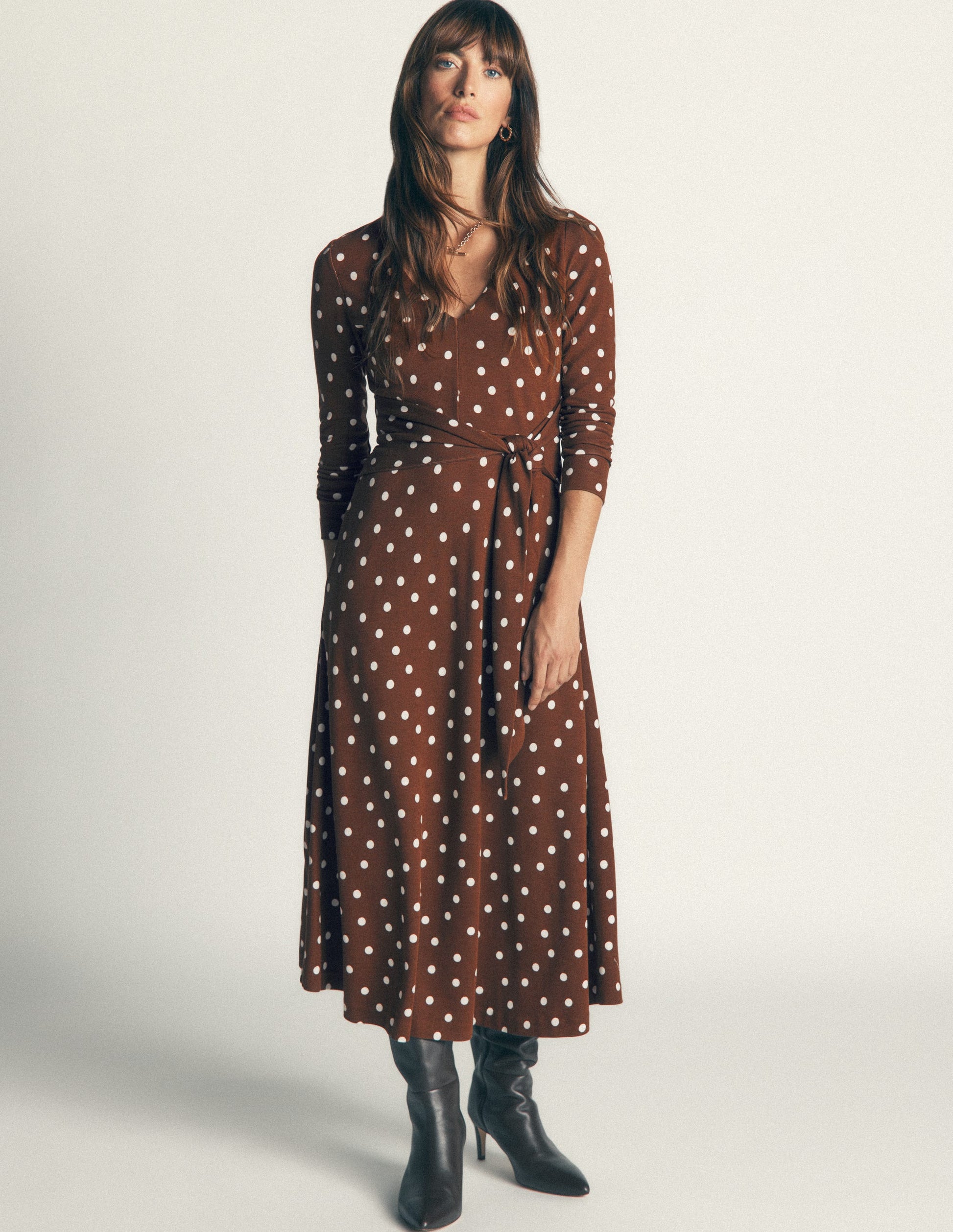 Robe en point de Rome nouée à la taille-Terre d’ombre, pois peints-1