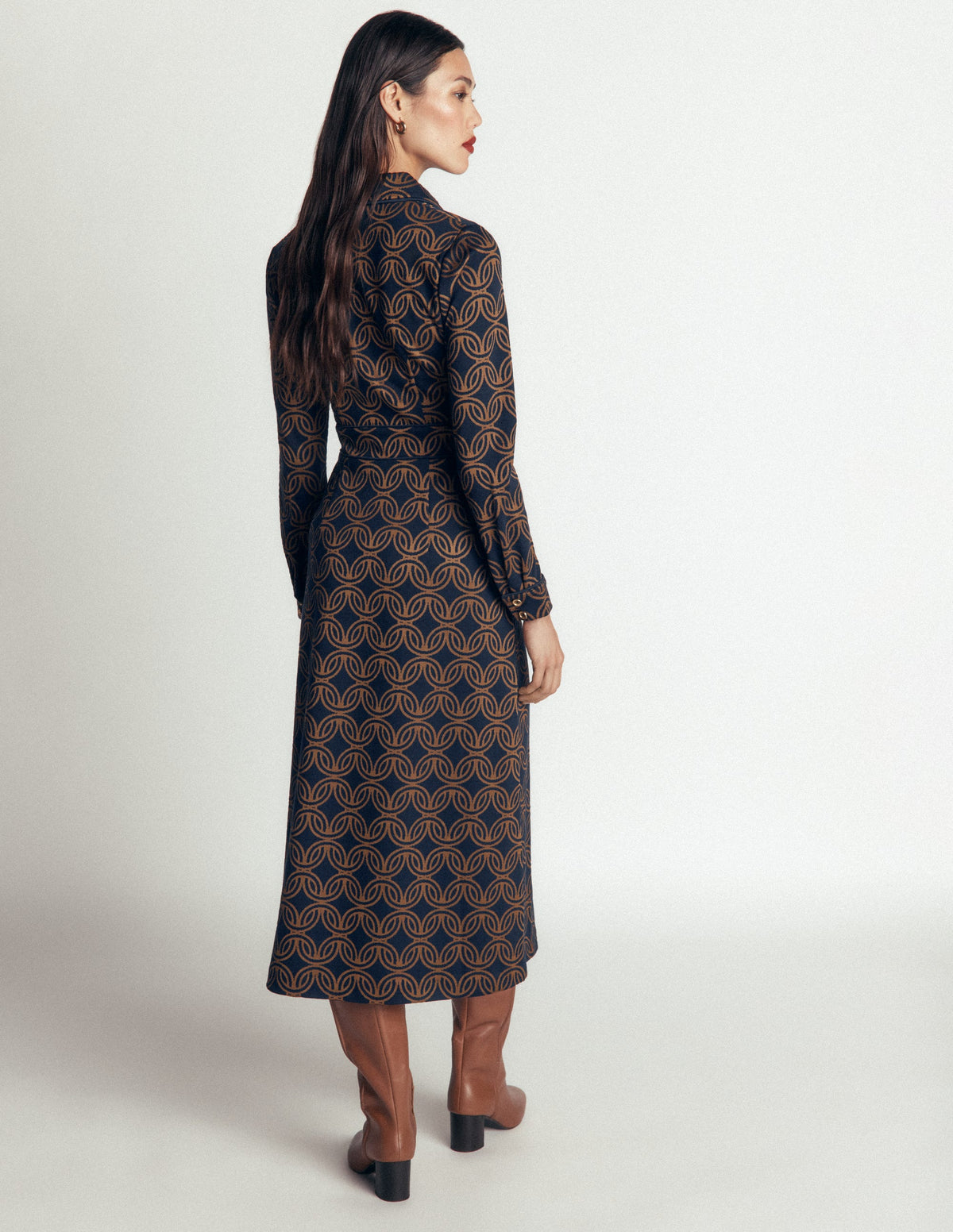 Etta Ponte-Kleid mit Paspelierung-Marineblau, Geo-Parade Monochrom-4