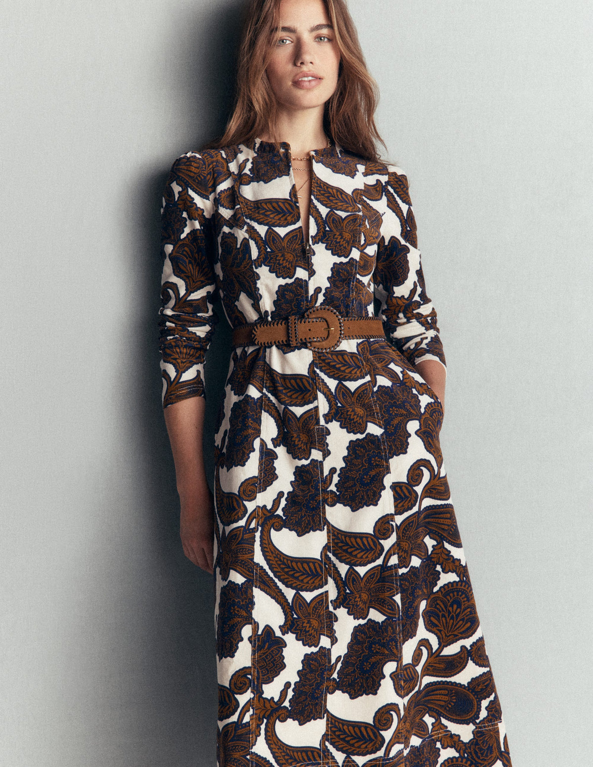 Una Cord-Midikleid-Mandelmilch Paisley-Bouquet - Image 3