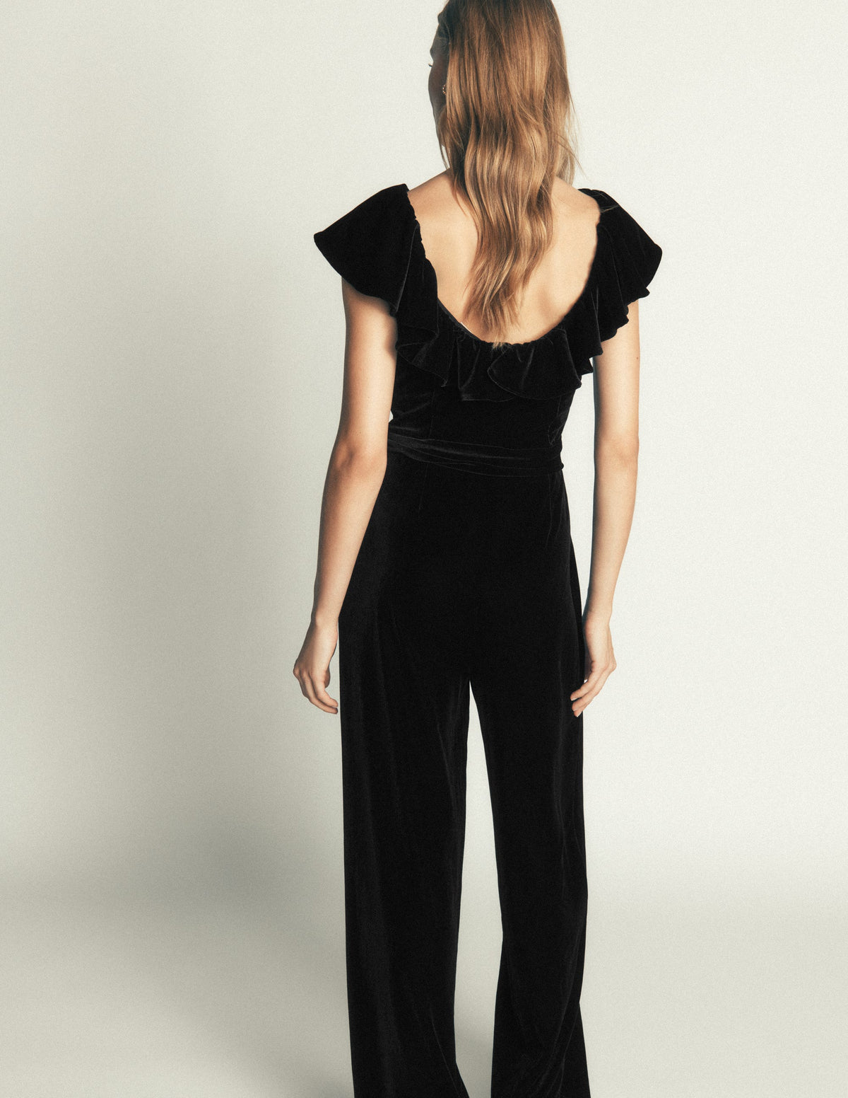 Samt-Jumpsuit mit Rüschen-Schwarz-3