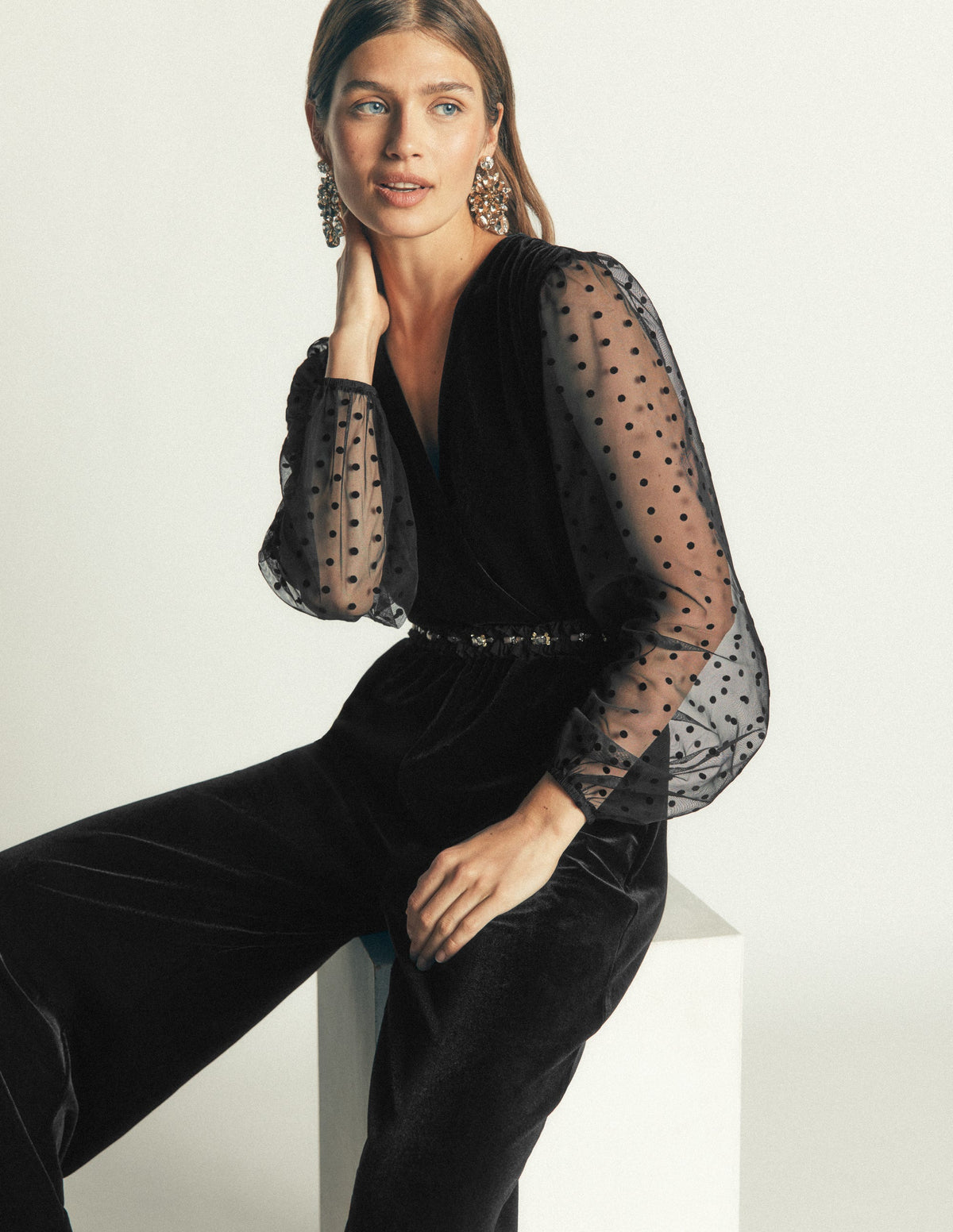 Samt-Jumpsuit mit Tüllärmeln-Schwarz - Image 4