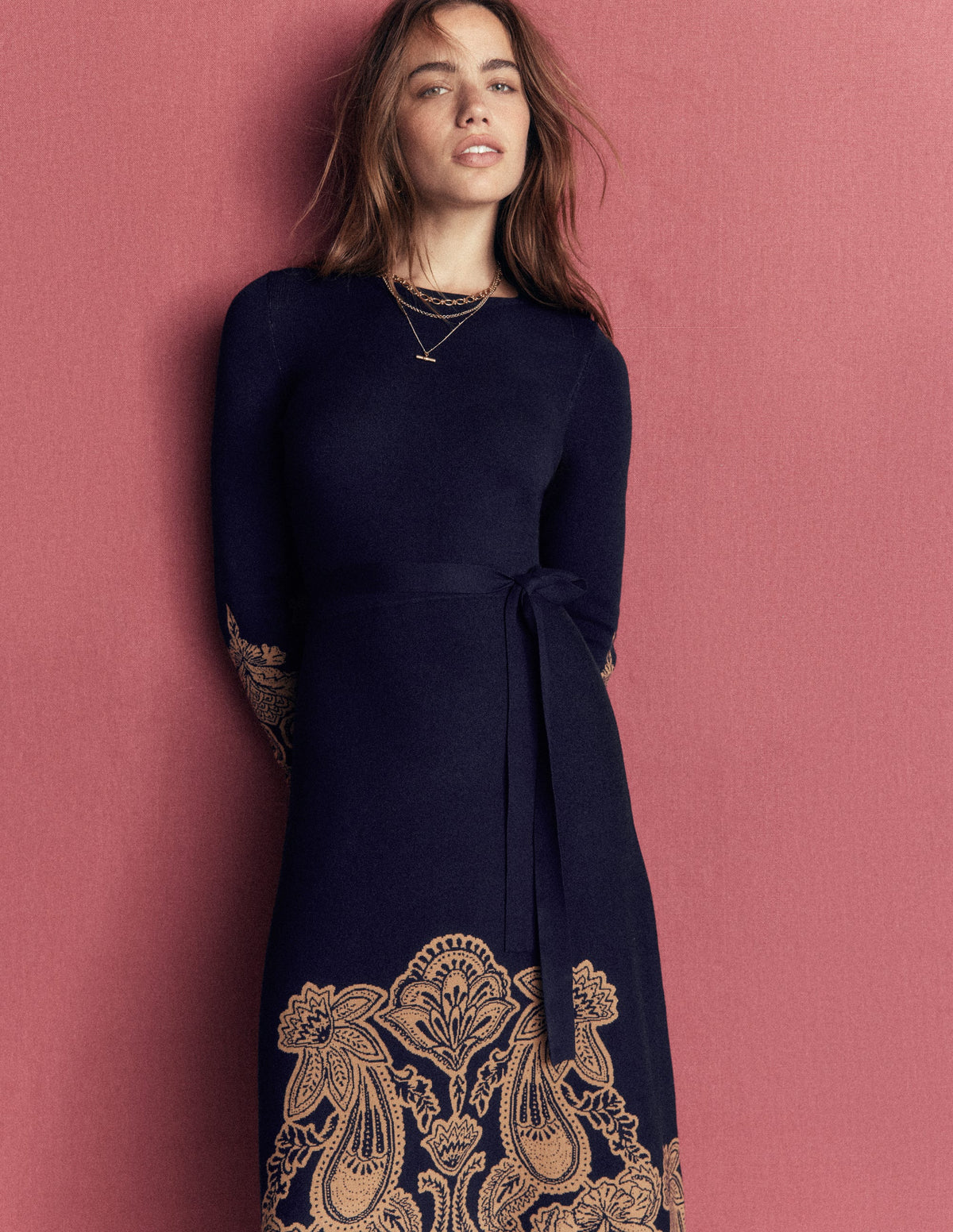 Midi-Jacquardkleid mit Rundhalsausschnitt-Marineblau Motivdruck - Image 1