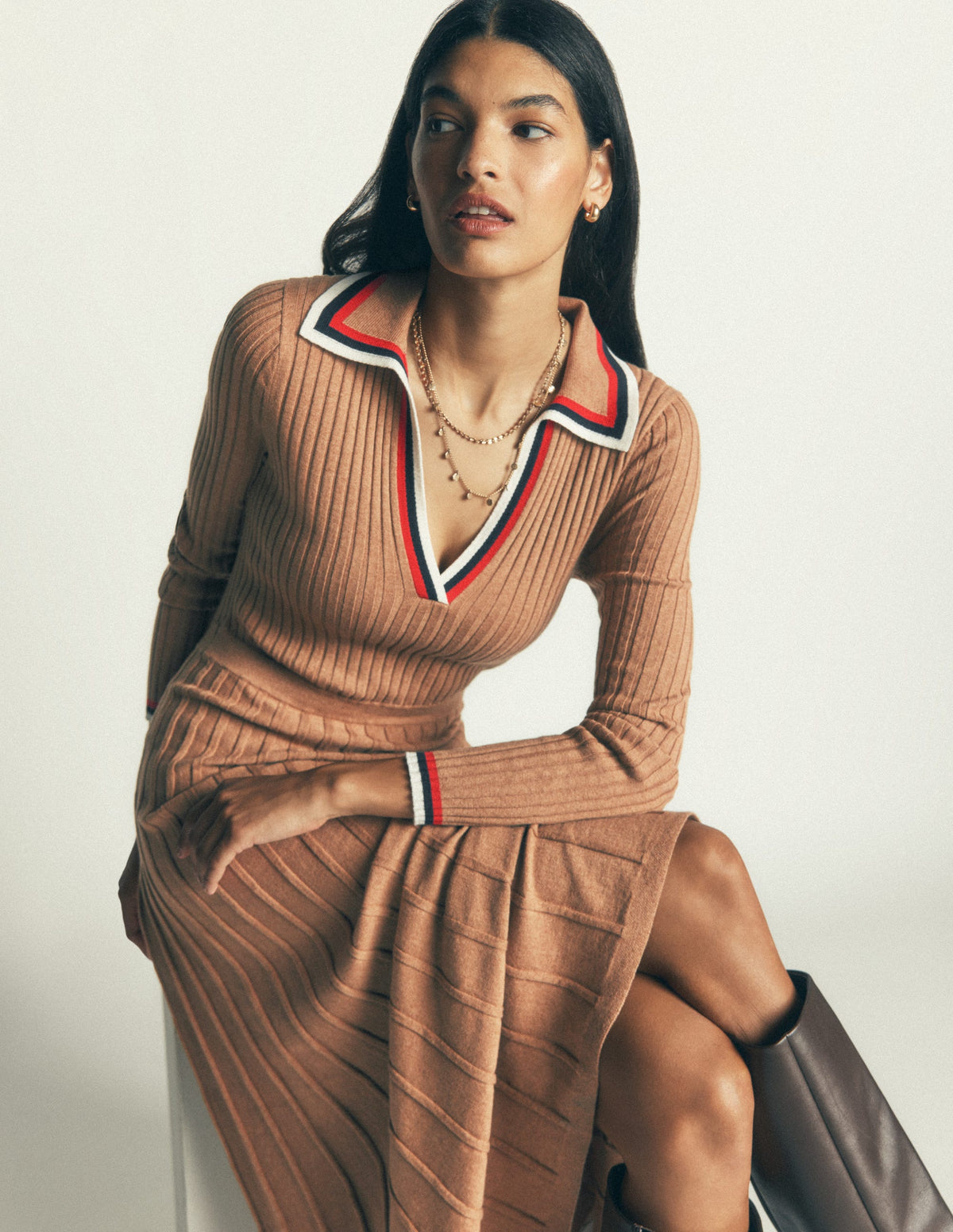 Geripptes Henley-Strickkleid-Camel Meliert - Image 5