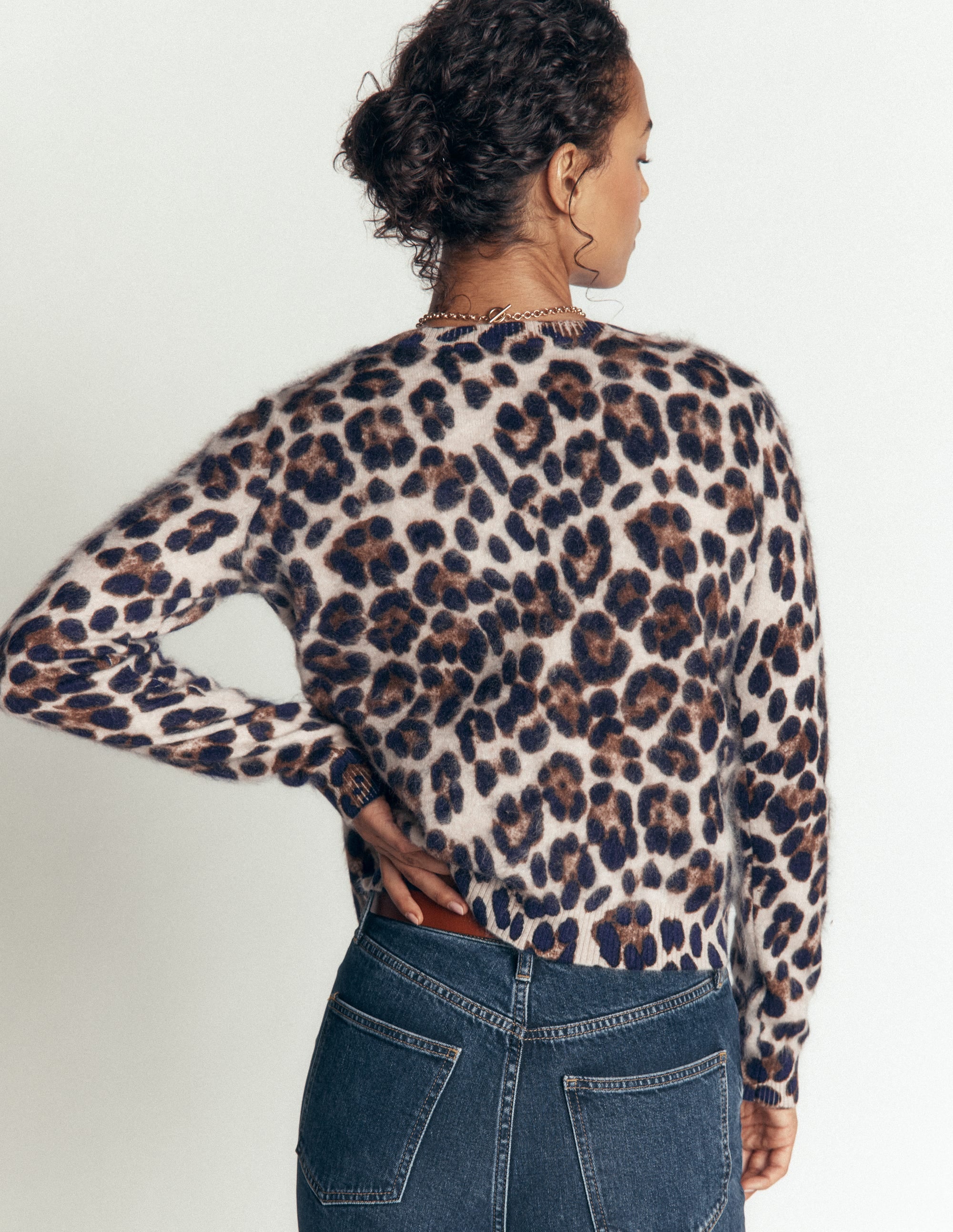 Kat Strickjacke aus gebürstetem Kaschmir-Camel, Leopard - Image 3