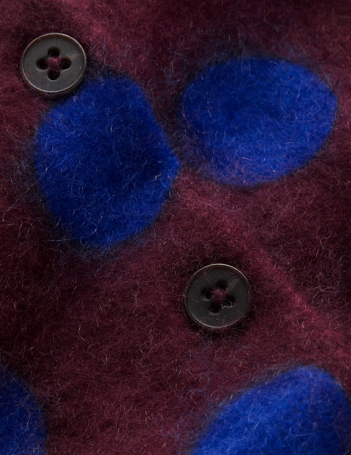 Kat Strickjacke aus gebürstetem Kaschmir-Dunkle Kirsche Punkte - Image 6