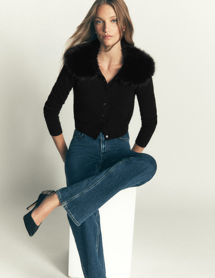 Verkürzte Strickjacke mit Fellkragen-Schwarz