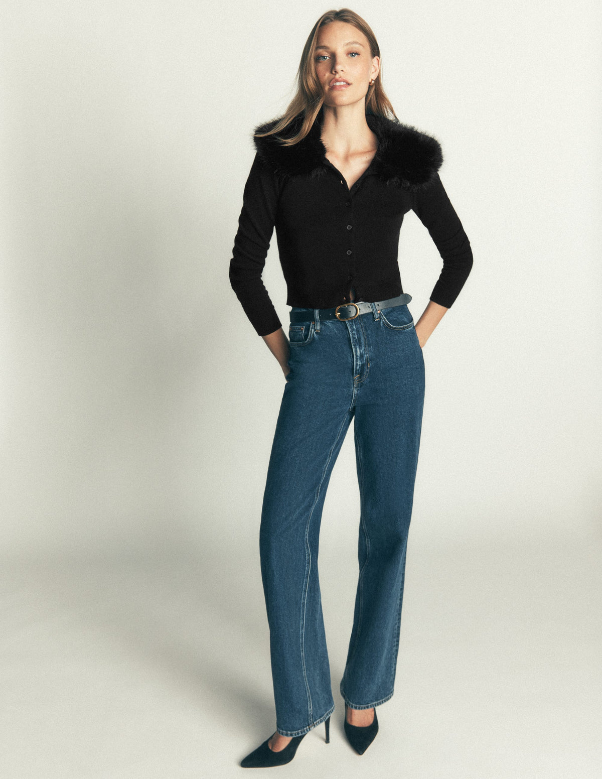 Verkürzte Strickjacke mit Fellkragen-Schwarz - Image 4