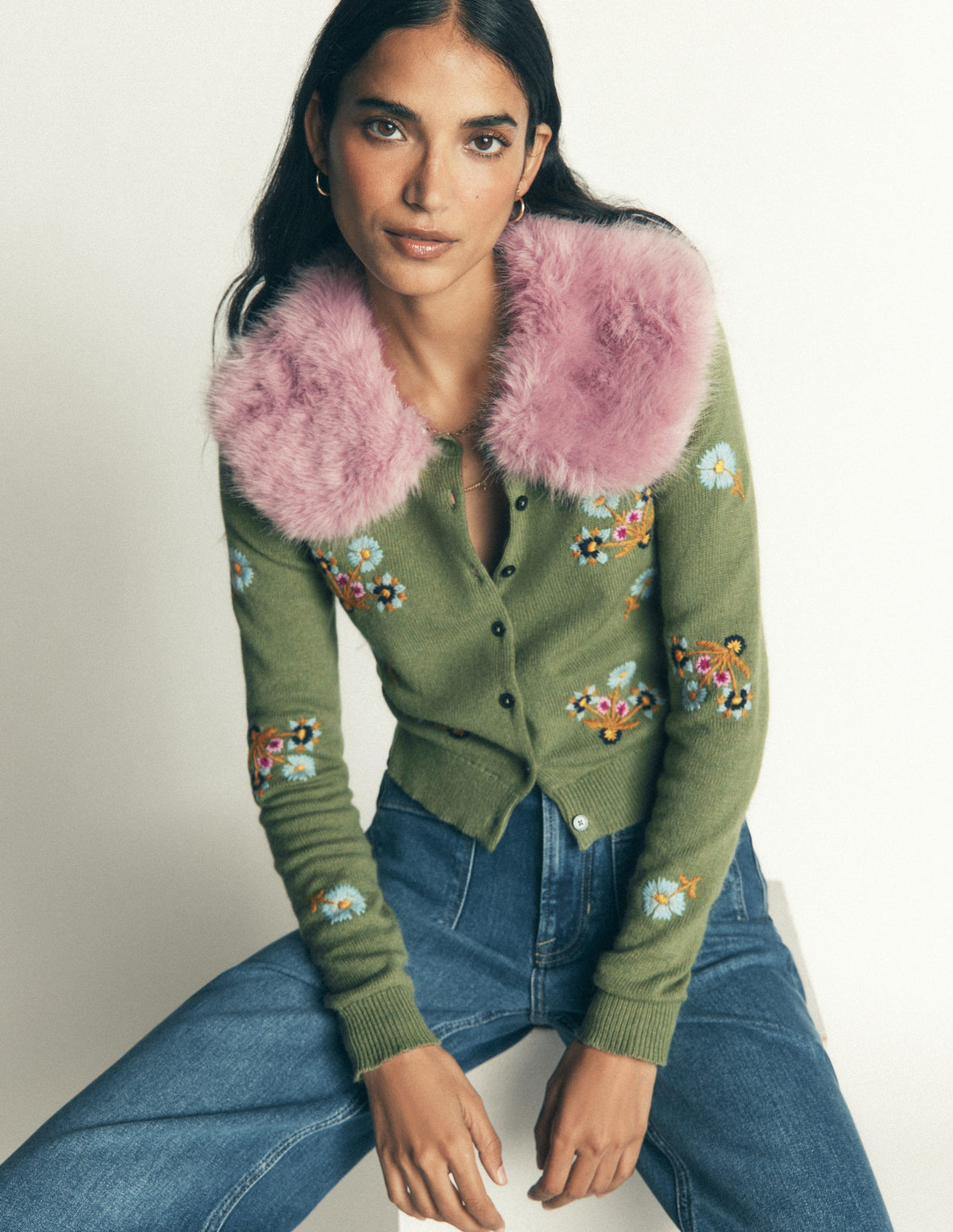 Verkürzte Strickjacke mit Fellkragen-Lorbeergrün, Bestickt - Image 2