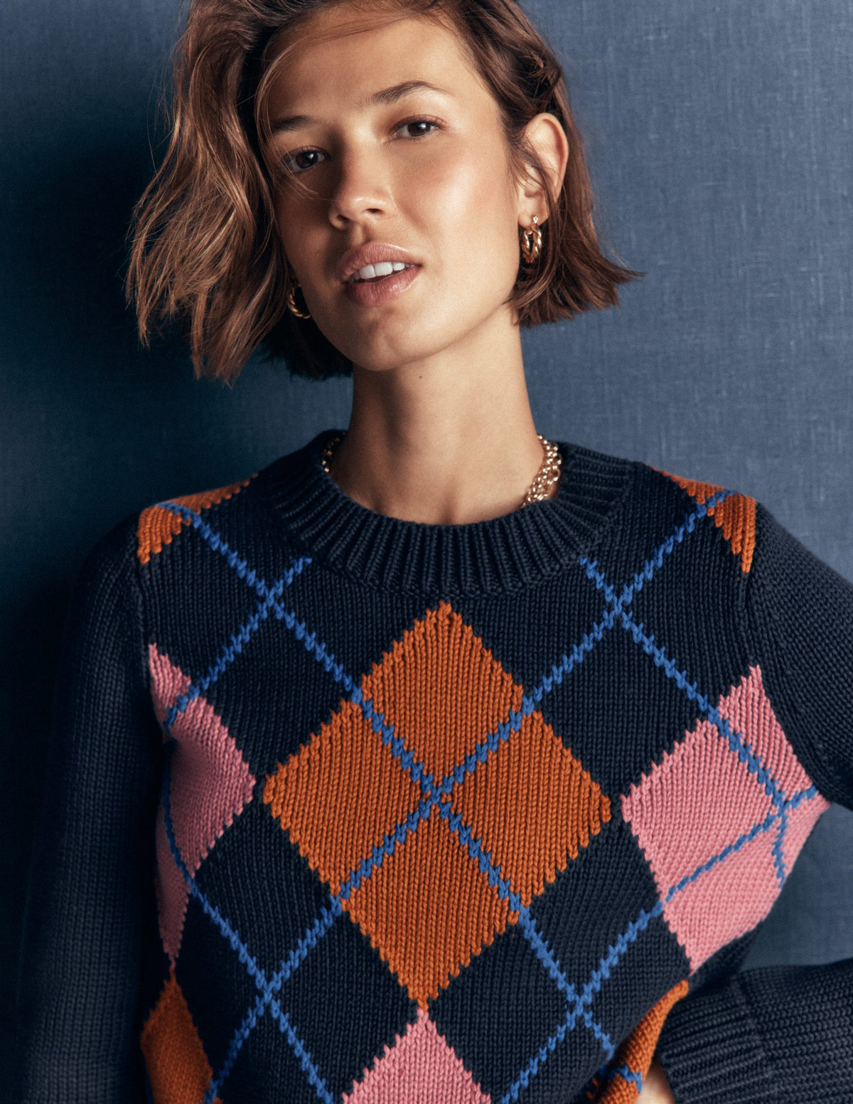Lucy Grob gestrickter Baumwollpullover-Marineblau, Rosa und Braun Argyle-4