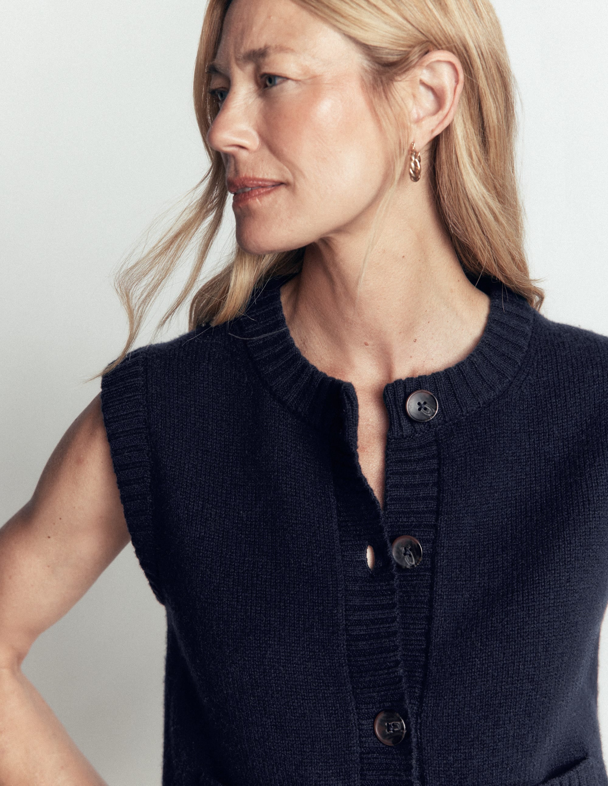 Marta Weste aus Merinowolle-Marineblau - Image 4