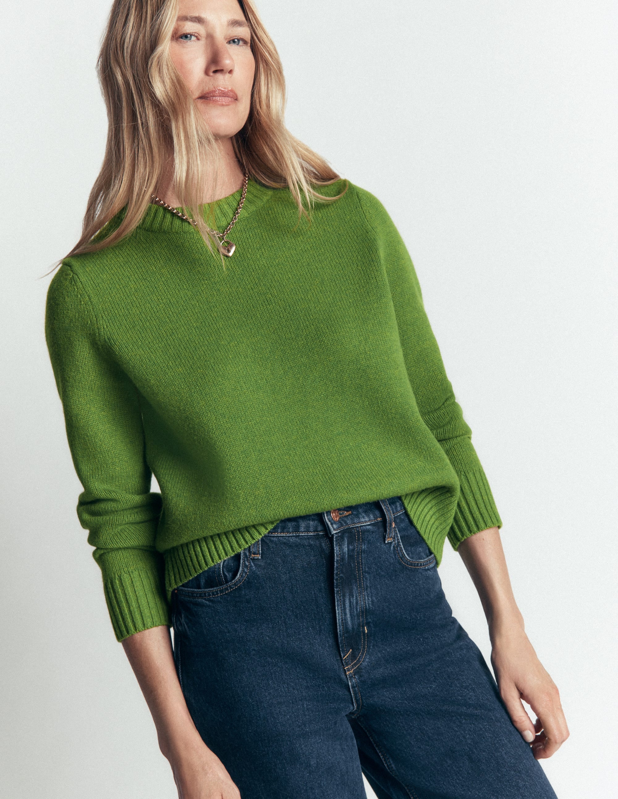 Marta Pullover aus Merinowolle mit Rundhalsausschnitt-Saftiger Apfel - Image 4