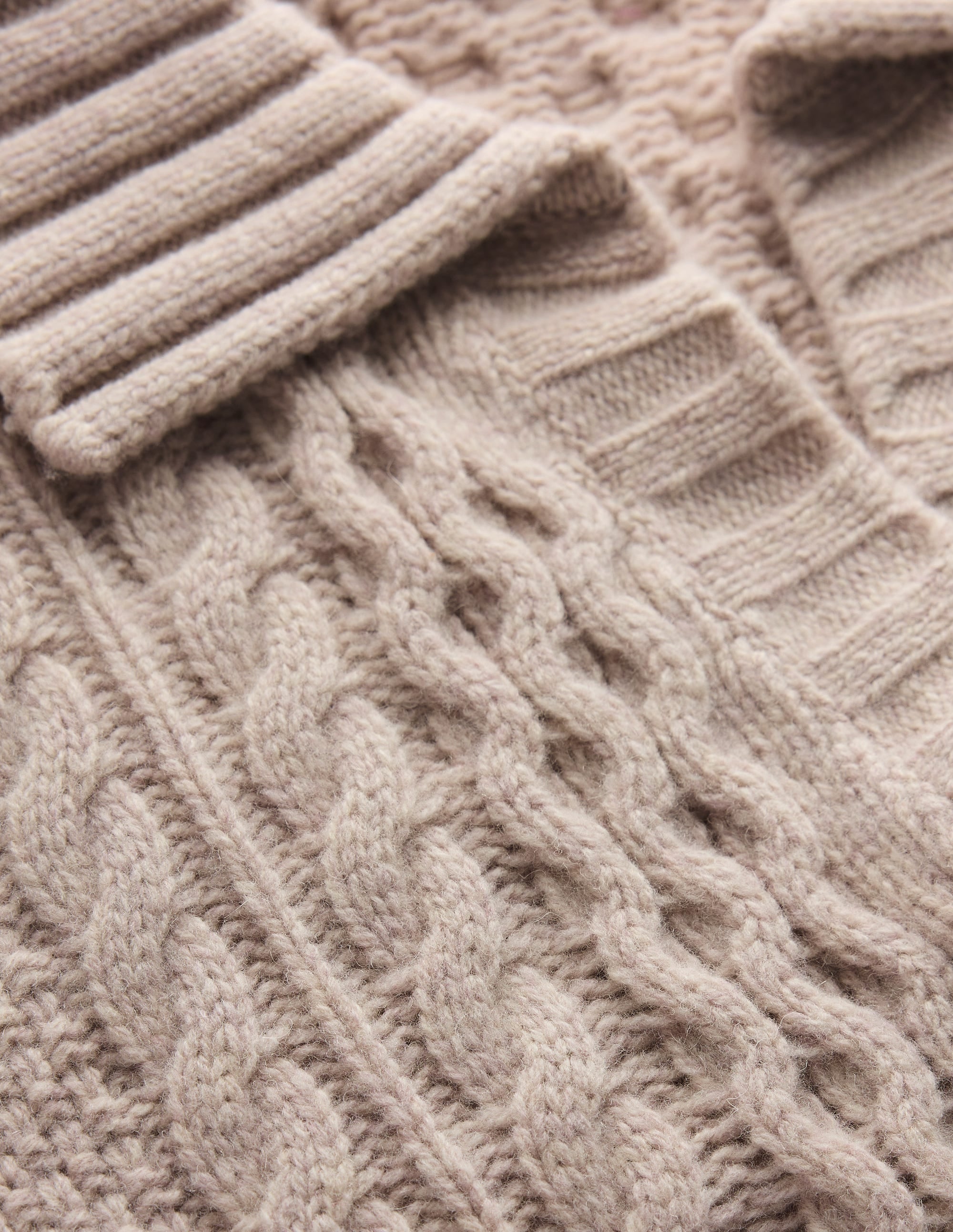 Pullover mit Zopfmuster und Kragen-Beige - Image 8