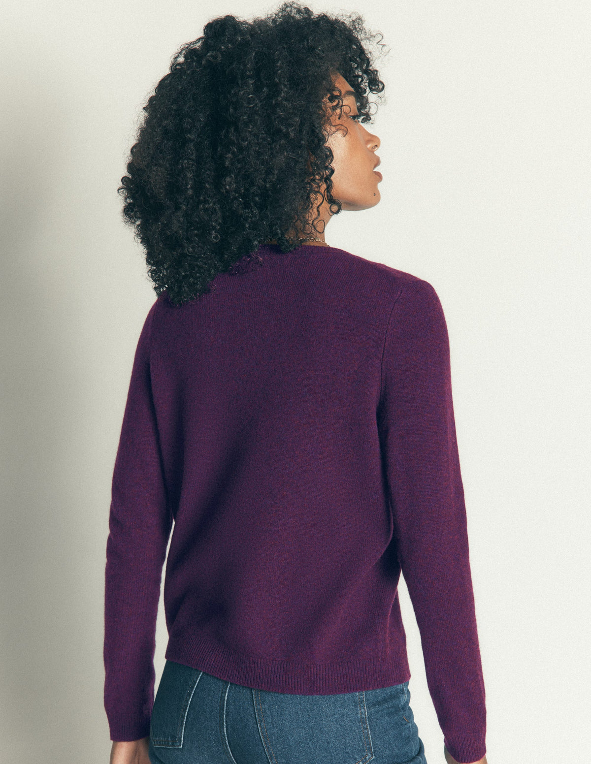 Marianne Strickjacke aus Merinowolle-Dunkle Kirsche-5