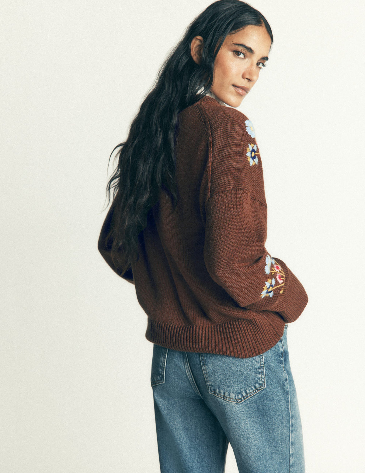 Ella Bestickter Strickpullover-Umbra, Blumenmuster - Image 4
