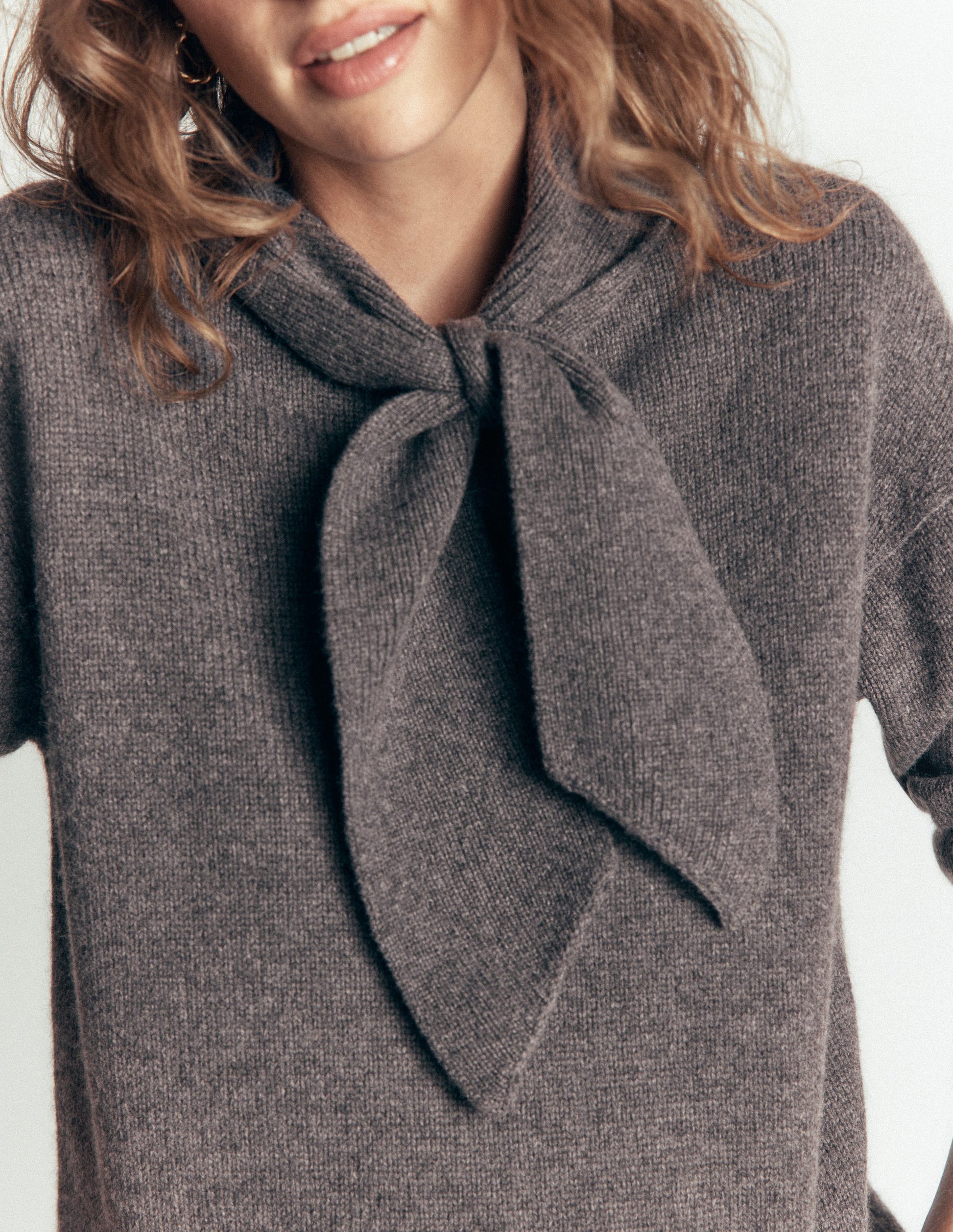 Pull Lydia en maille avec liens à l’encolure-Anthracite chiné-2