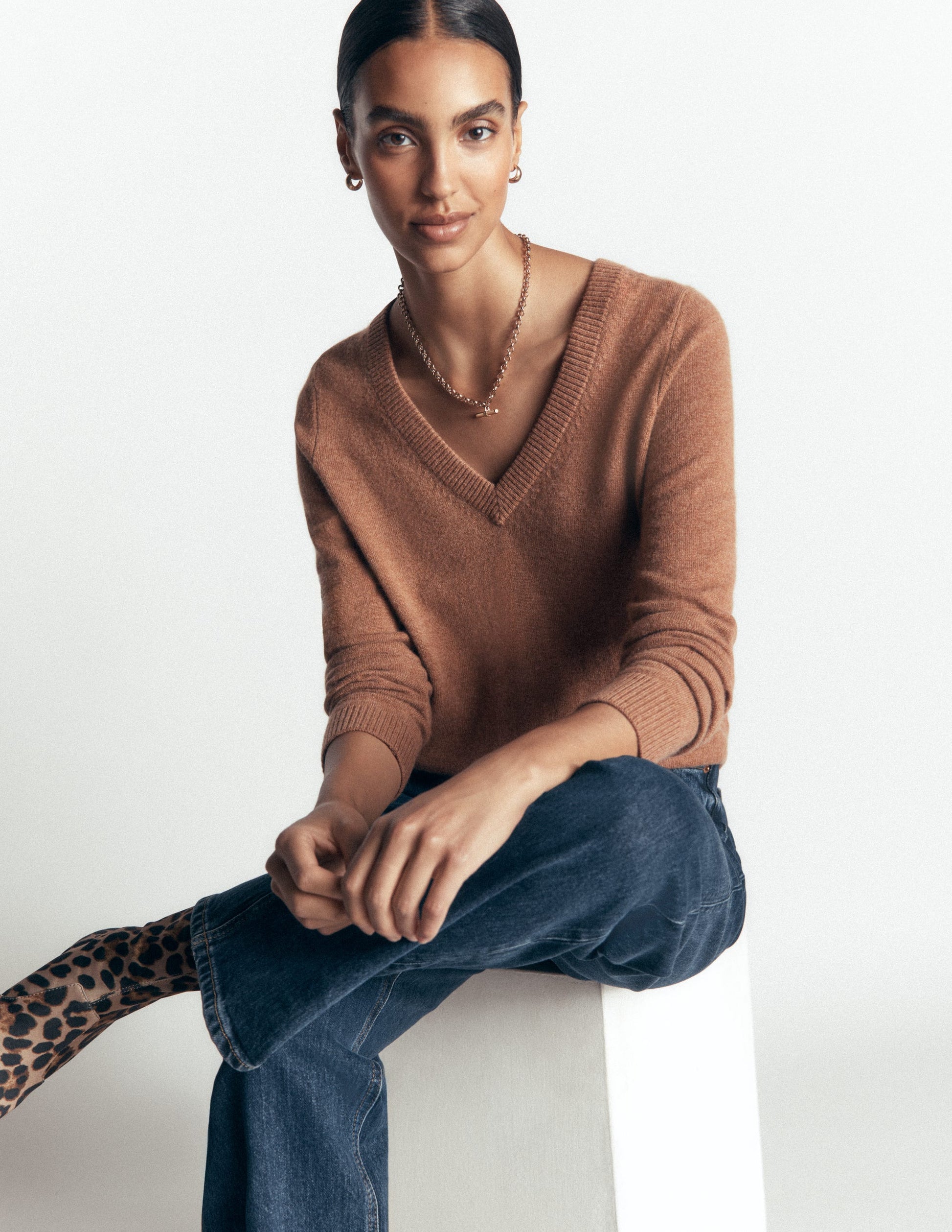 Elsie Cashmere V Neck Jumper-Warm Ginger-1