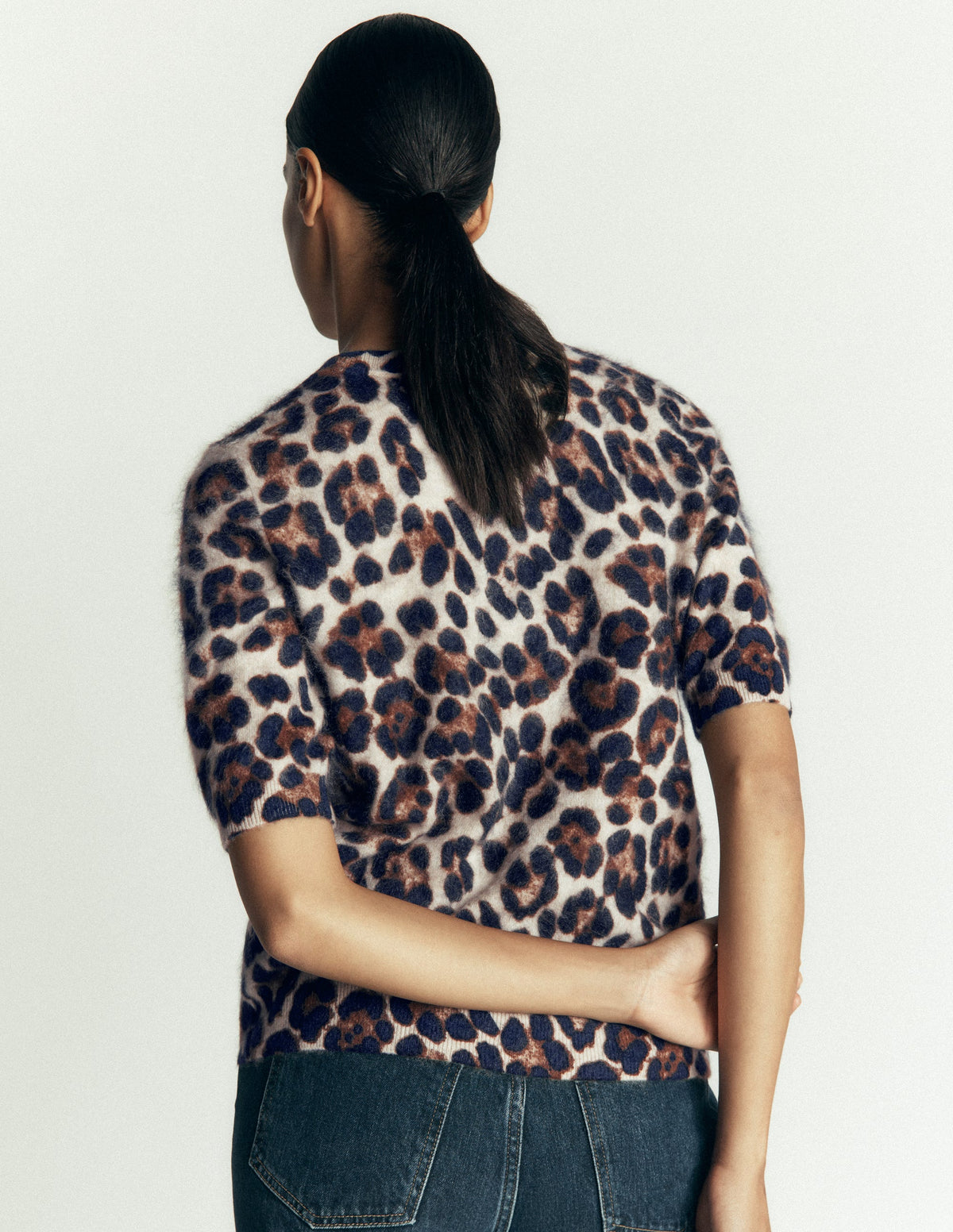 Kat T-Shirt aus gebürstetem Kaschmir-Camel, Leopard - Image 3