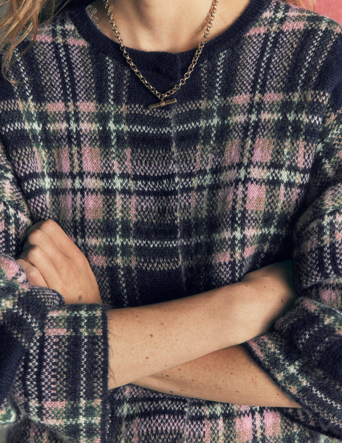 Flauschige Jacquard-Strickjacke-Marineblau, Grün und Rosa Kariert-3