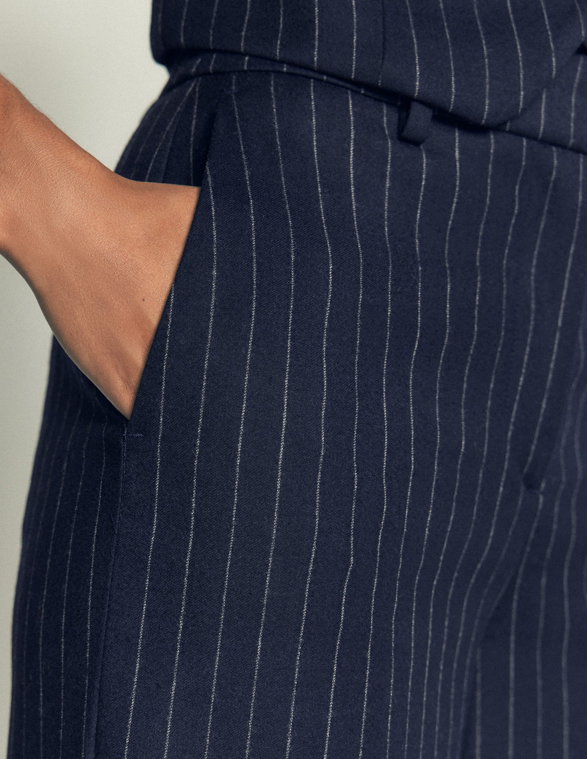 Belgravia Hose aus Wollmischung-Navy, Nadelstreifen-3