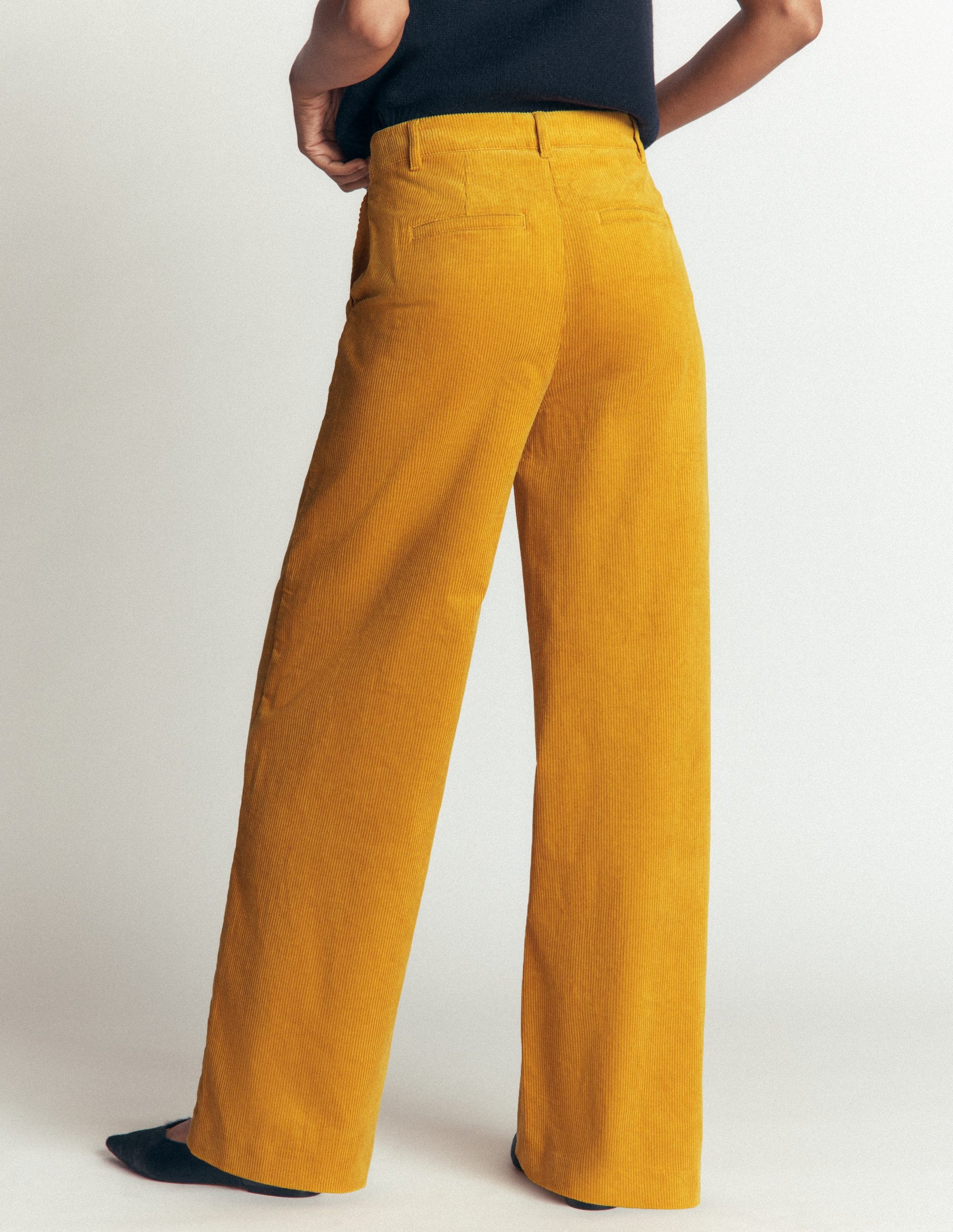 Belgravia Cordhose-Goldenes Roggenfeld-4