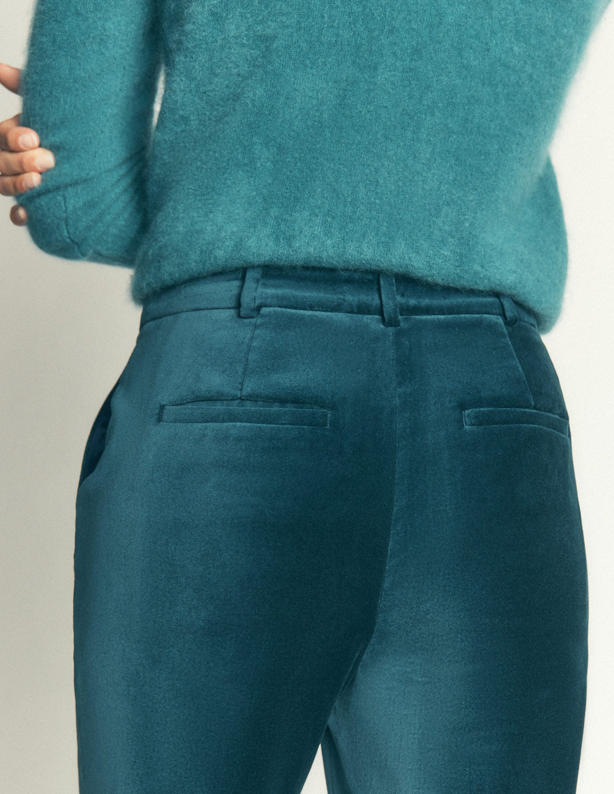 Fitzrovia Samthose-Blaugrün Meer - Image 2