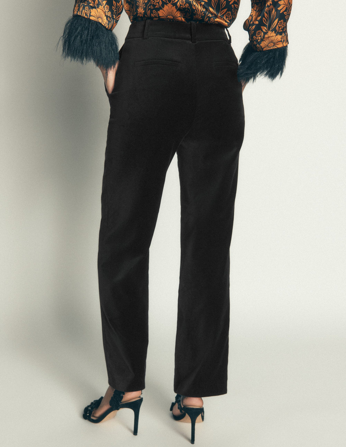 Canonbury Samthose-Schwarz - Image 3