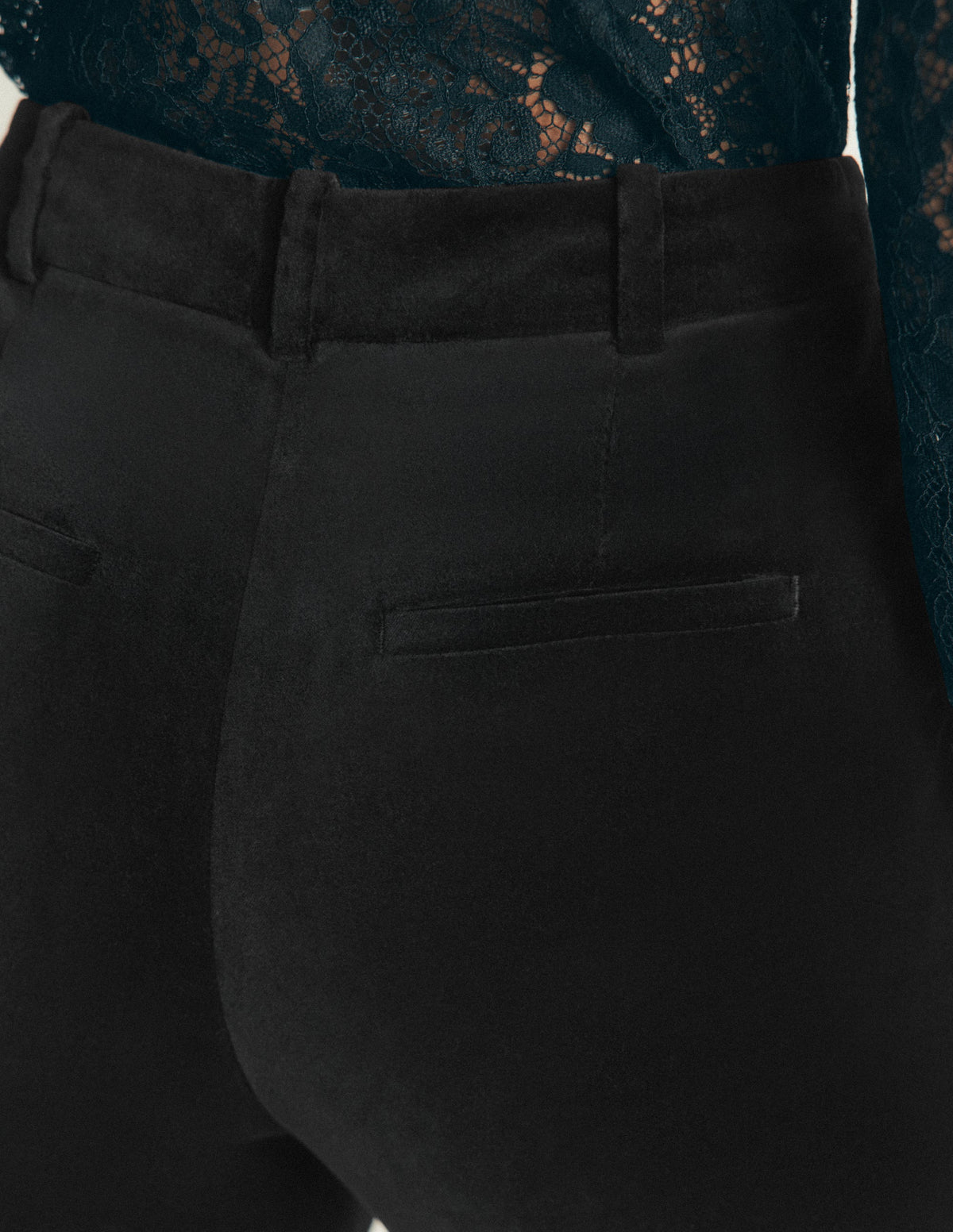 Ausgestellte Samthose-Schwarz-5