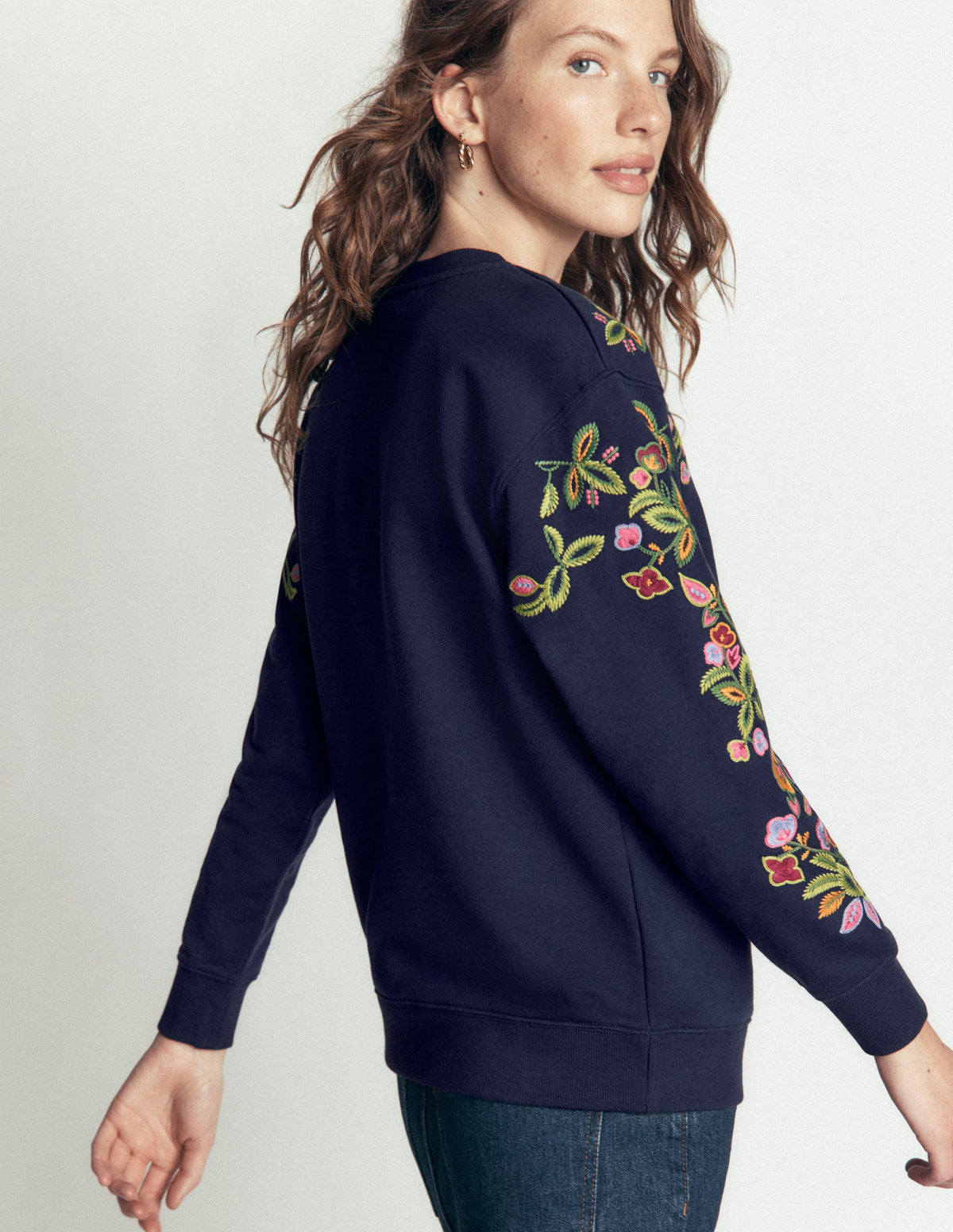Sweat Emi brodé-Bleu marine, broderie florale multi - Image 3