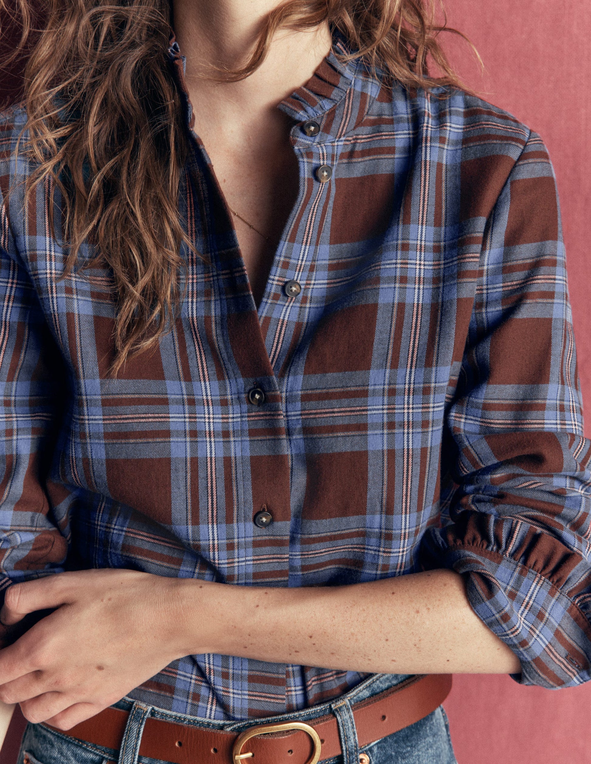 Chemise Sienna en coton à volants-Carreaux marron, bleus et roses-2