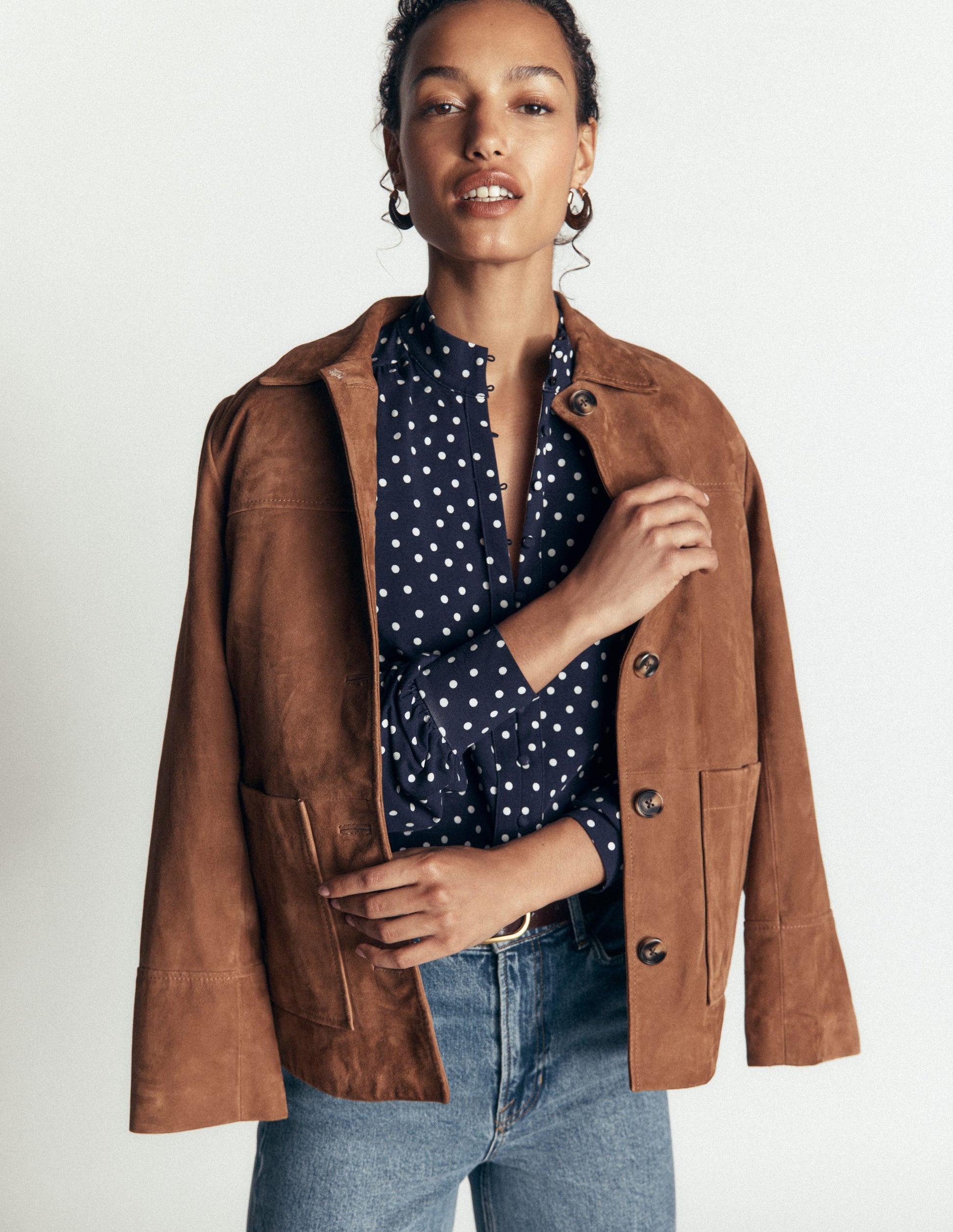 Bluse mit langen Manschetten und halber Knopfleiste-Navy Tupfen auf Tupfen-1